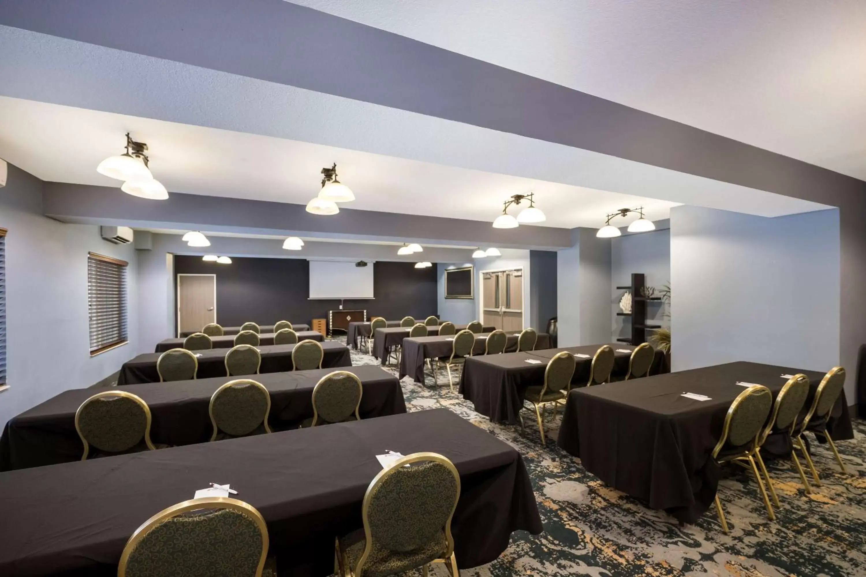 Meeting/conference room in Best Western University Inn and Suites