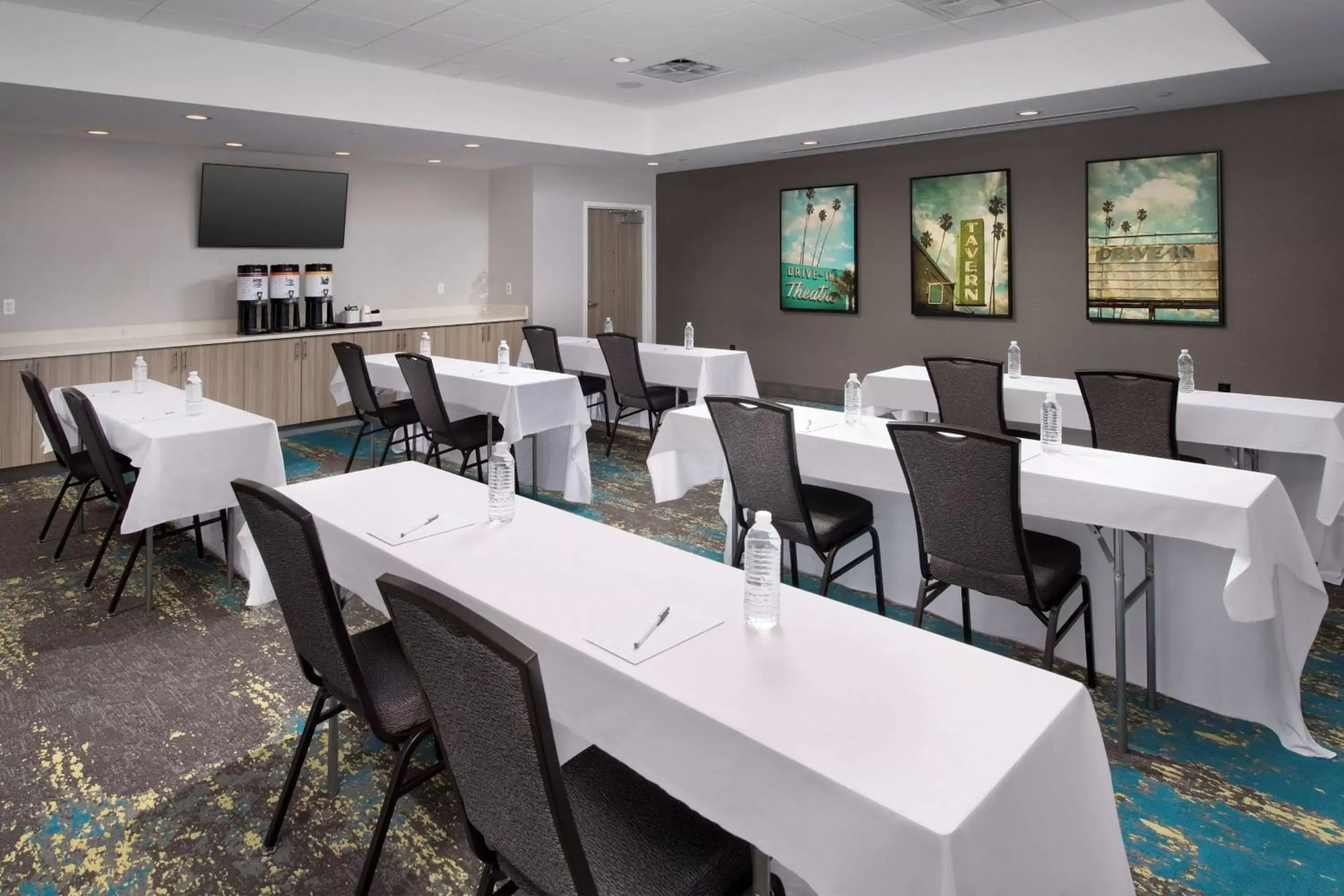 Meeting/conference room in Hampton Inn Miami Airport East