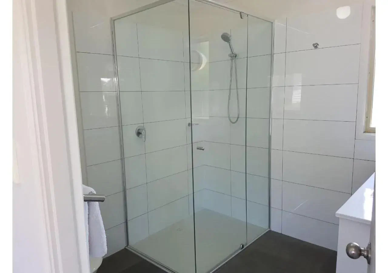 Bathroom in Discovery Parks - Perth Airport