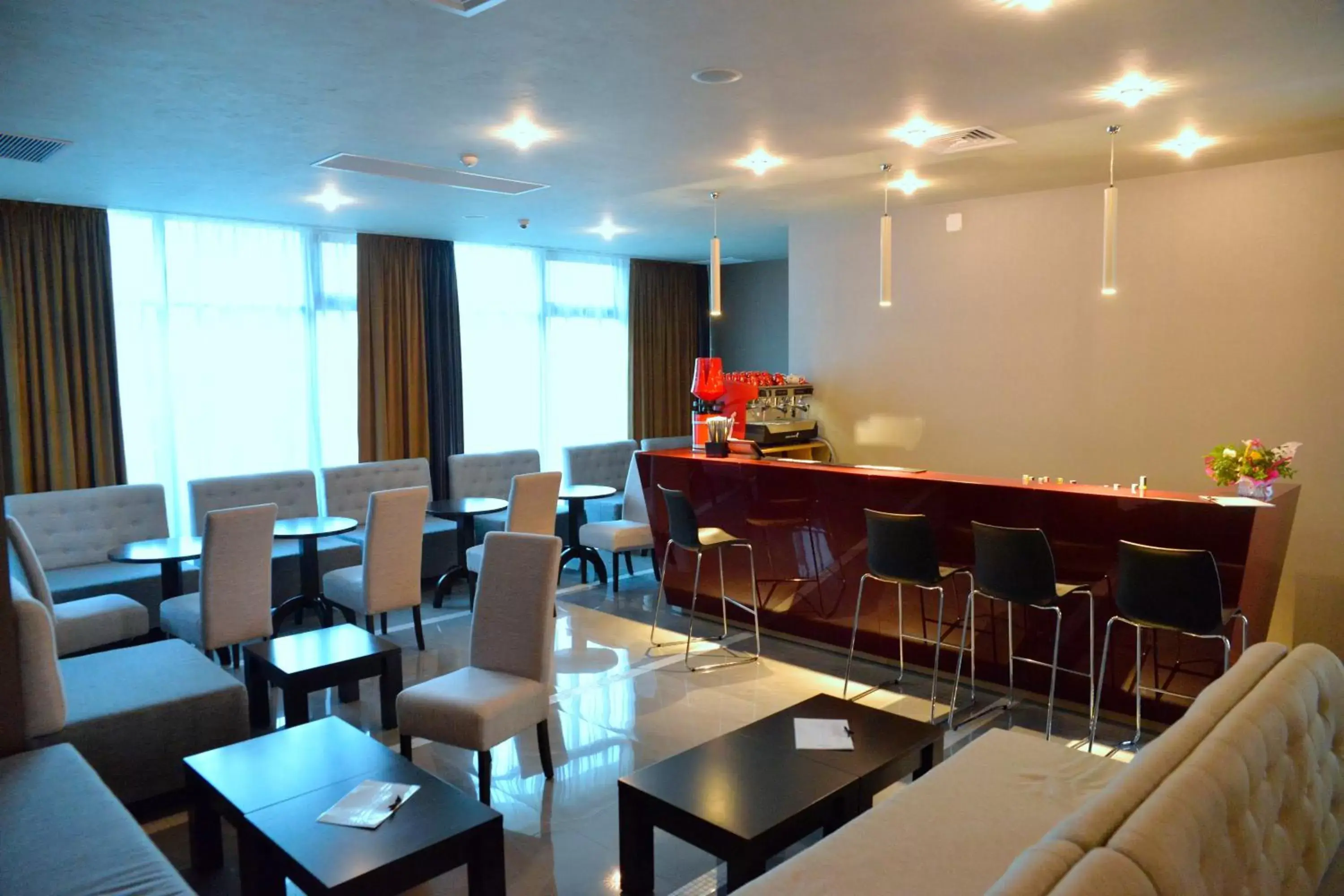 Lounge or bar in Ramada by Wyndham Constanta