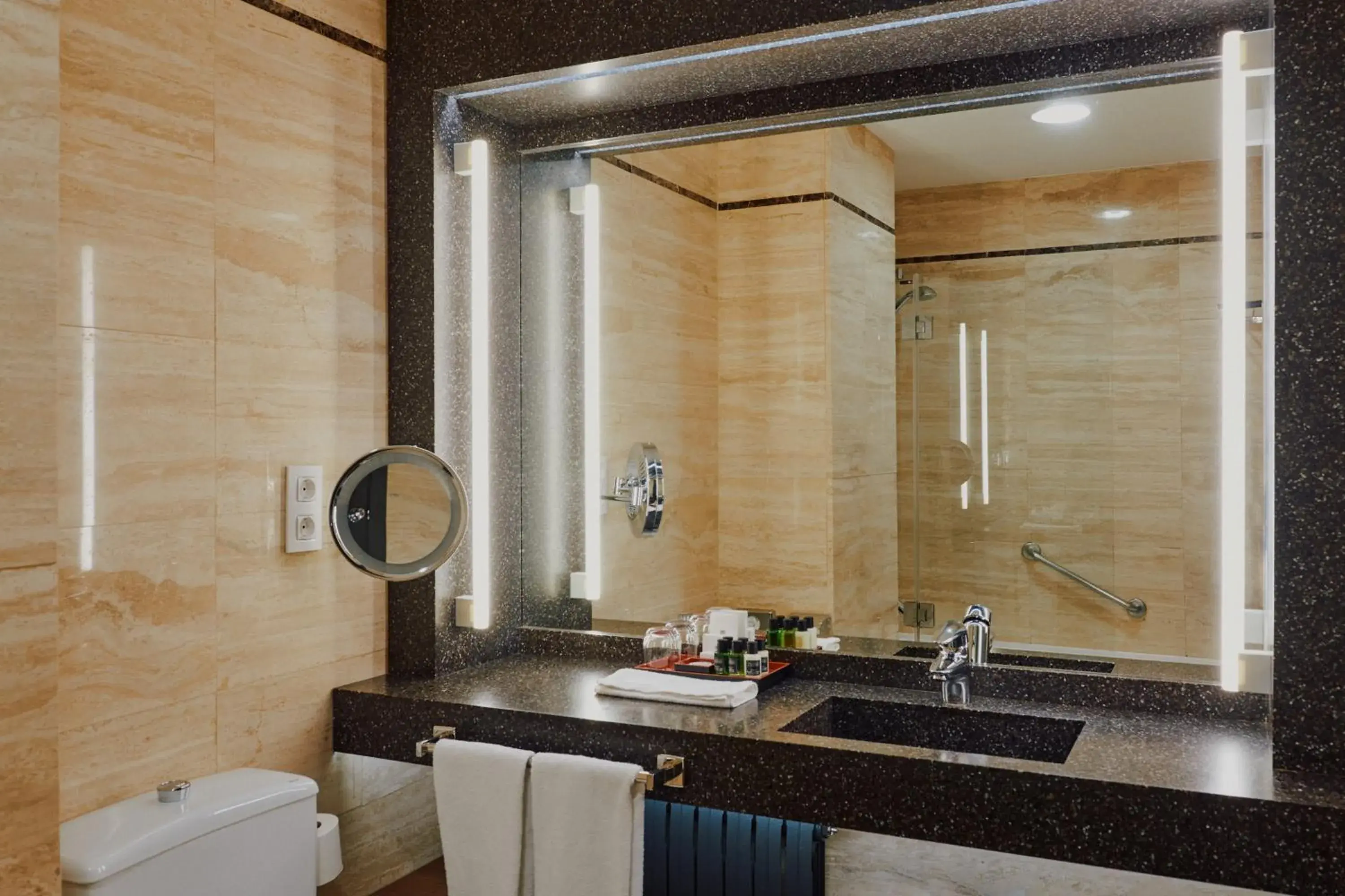 Bathroom in Gallery Hotel
