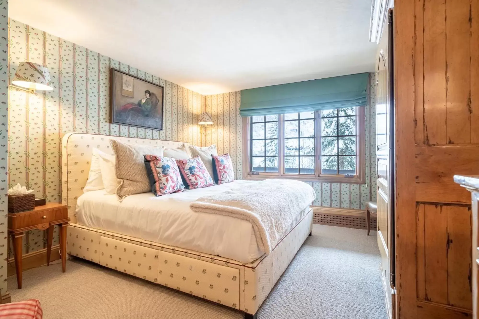 Bed in Lodge at Vail Condominiums