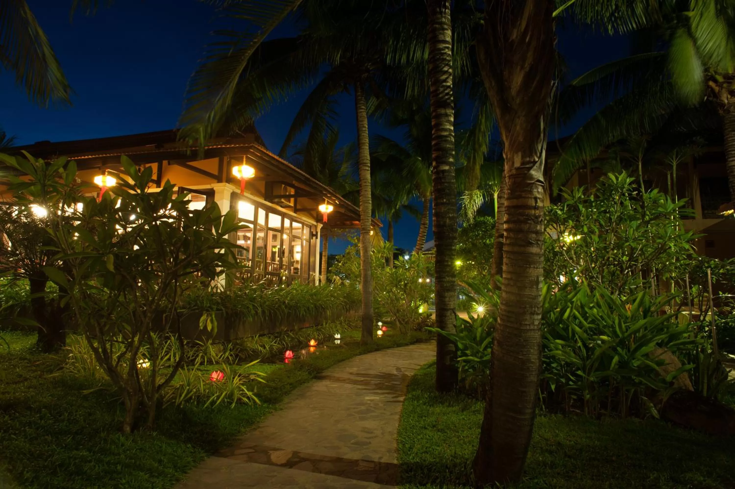 Property building in Vinh Hung Riverside Resort & Spa