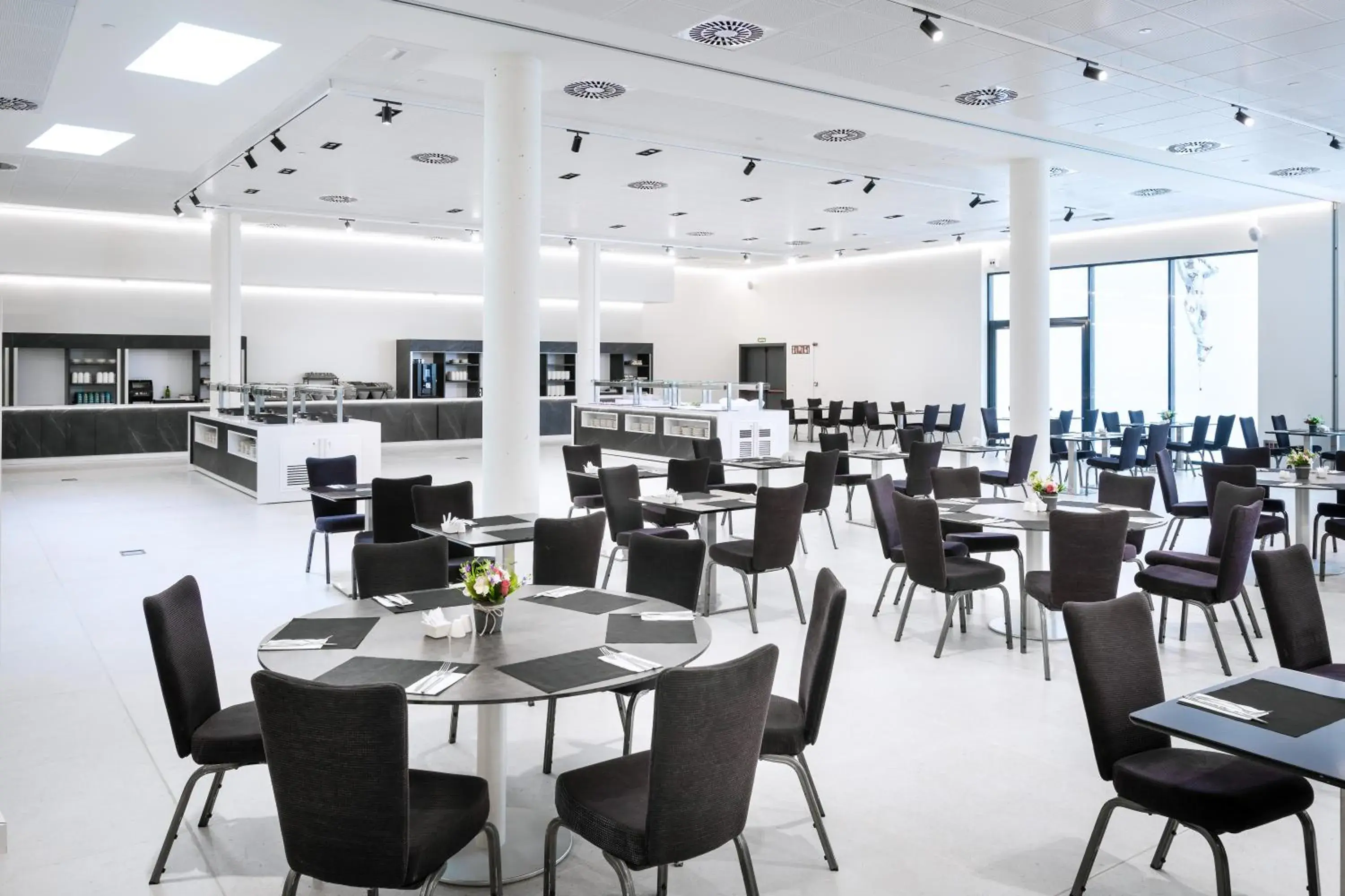 Buffet breakfast, Restaurant/Places to Eat in Alexandre Fira Congress