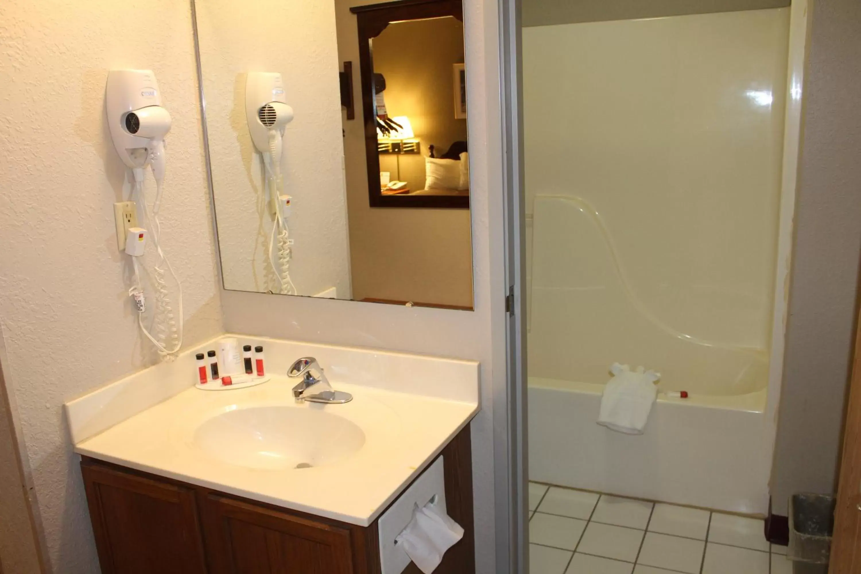 Bathroom in Super 8 by Wyndham Valparaiso