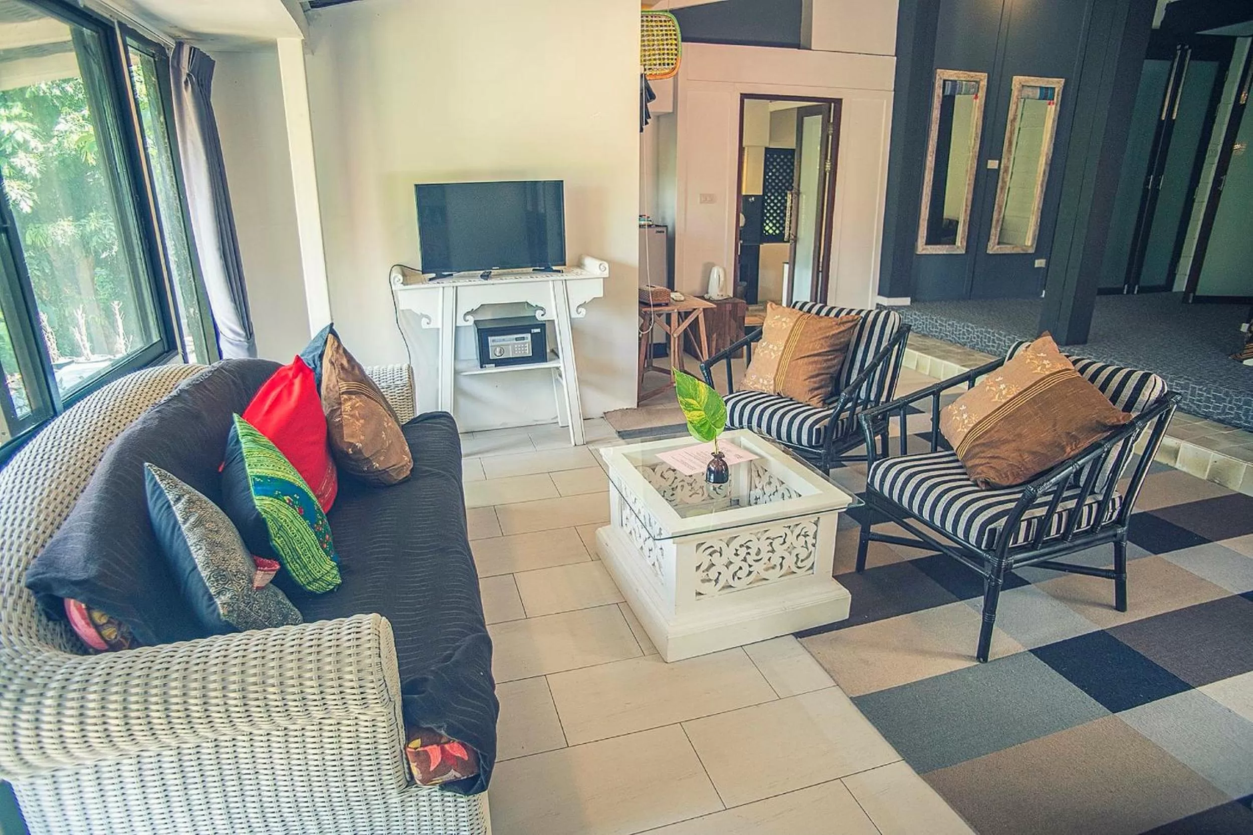 Living room in Baan Suan Residence เฮือนพักบ้านสวน