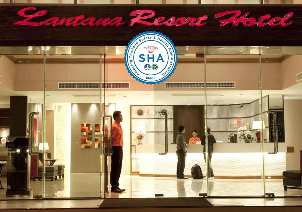 Property building in Lantana Resort Hotel Bangkok