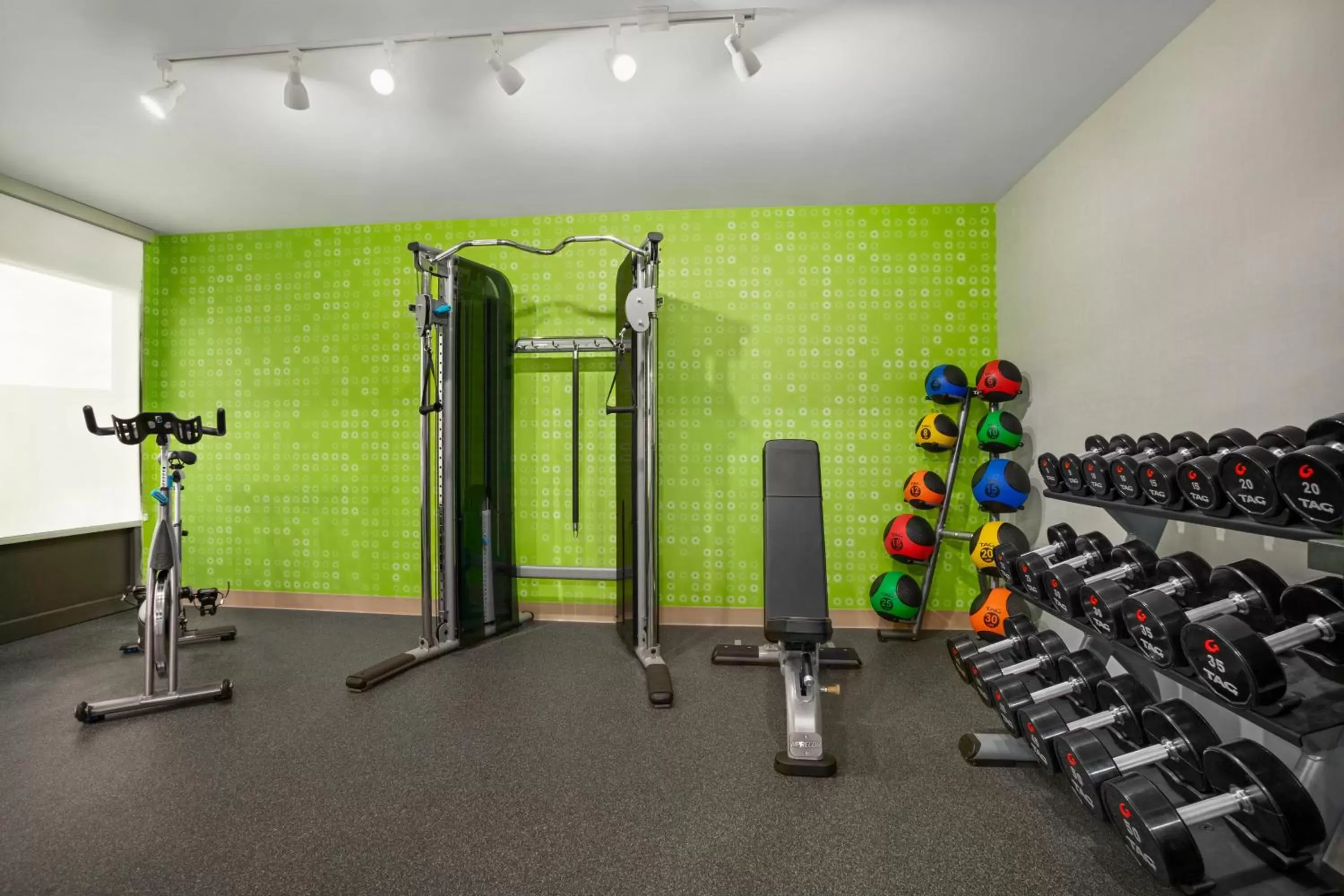 Fitness centre/facilities, Fitness Center/Facilities in La Quinta Inn & Suites by Wyndham Richmond-Midlothian