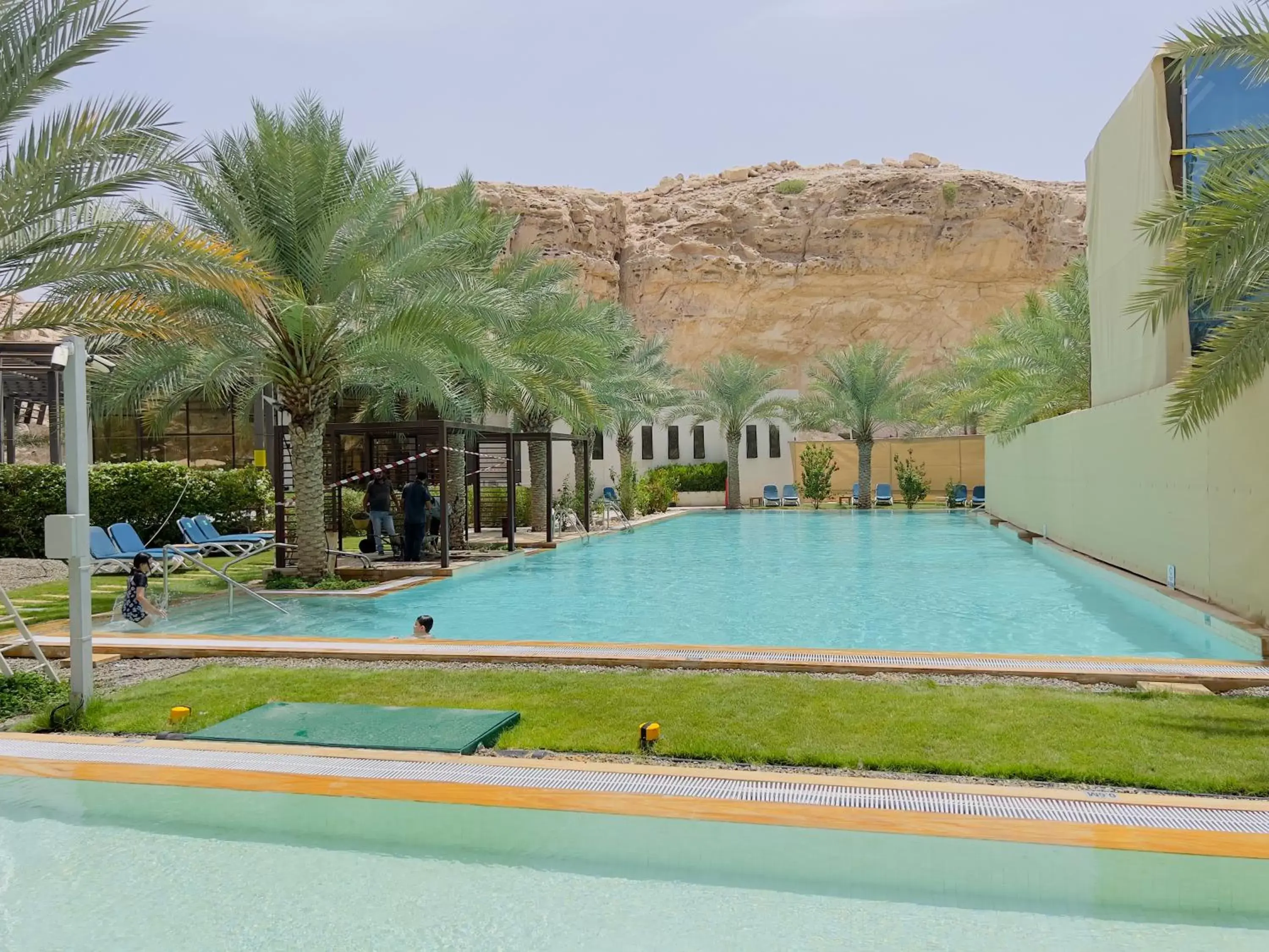 Swimming Pool in Mercure Grand Jebel Hafeet Hotel