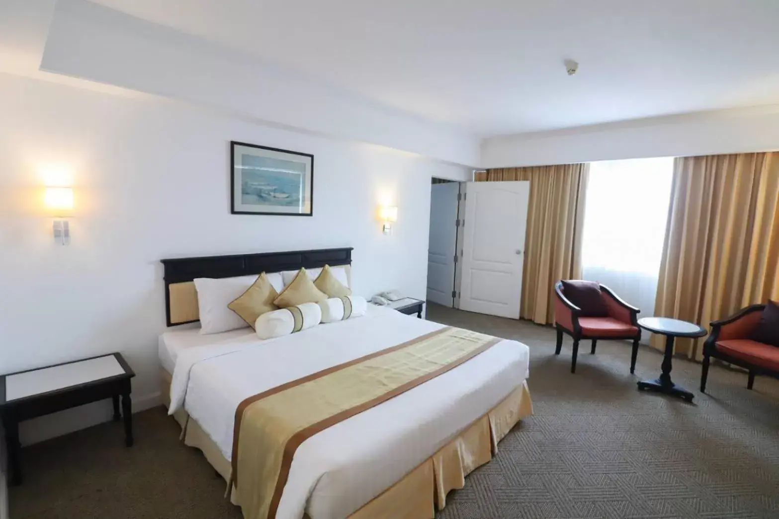 One-Bedroom Suite in Hua Hin Grand Hotel and Plaza - SHA Extra Plus