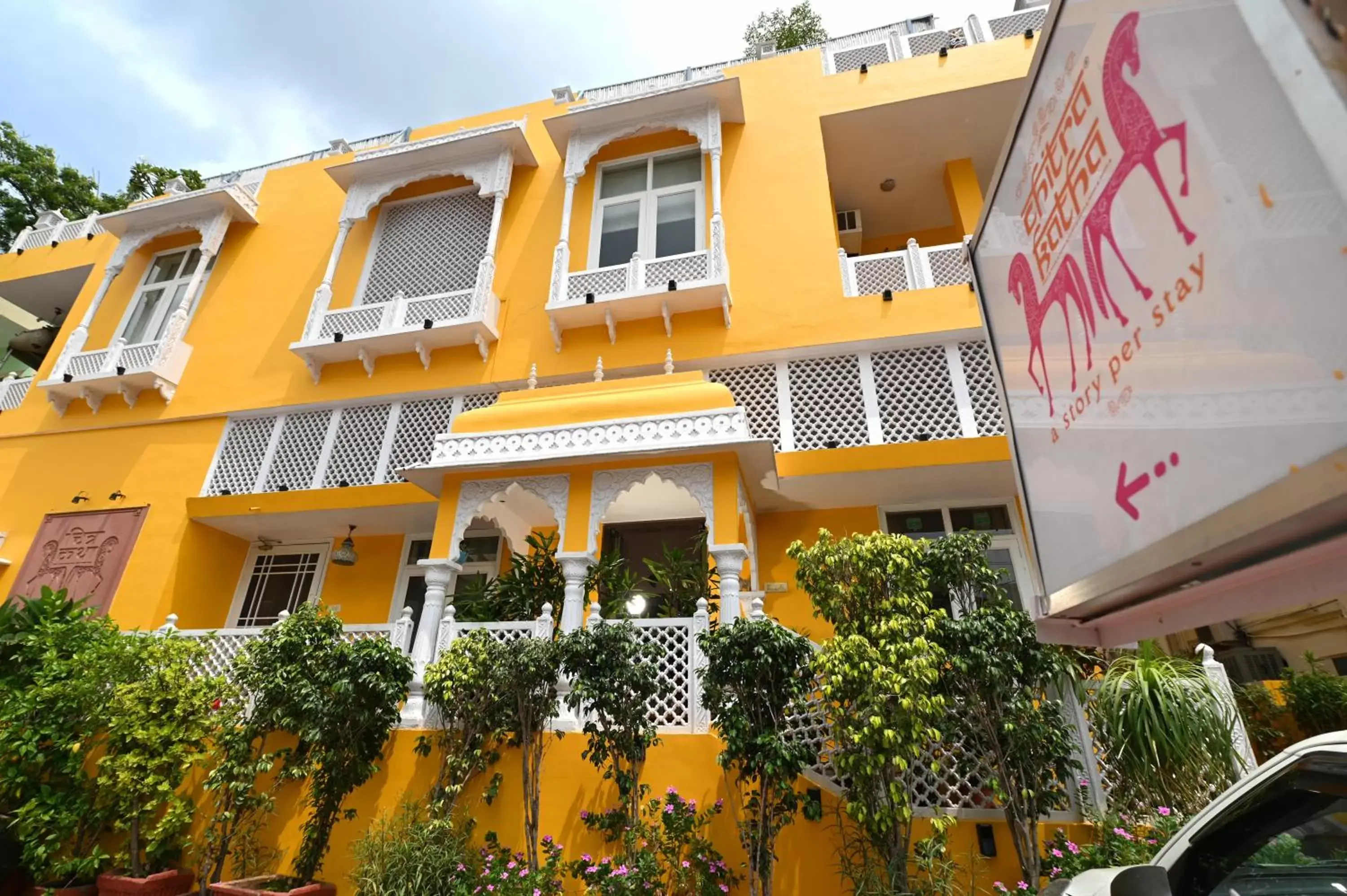 Property building in Chitra Katha - A Story Per Stay Property building in Chitra Katha - A Story Per Stay