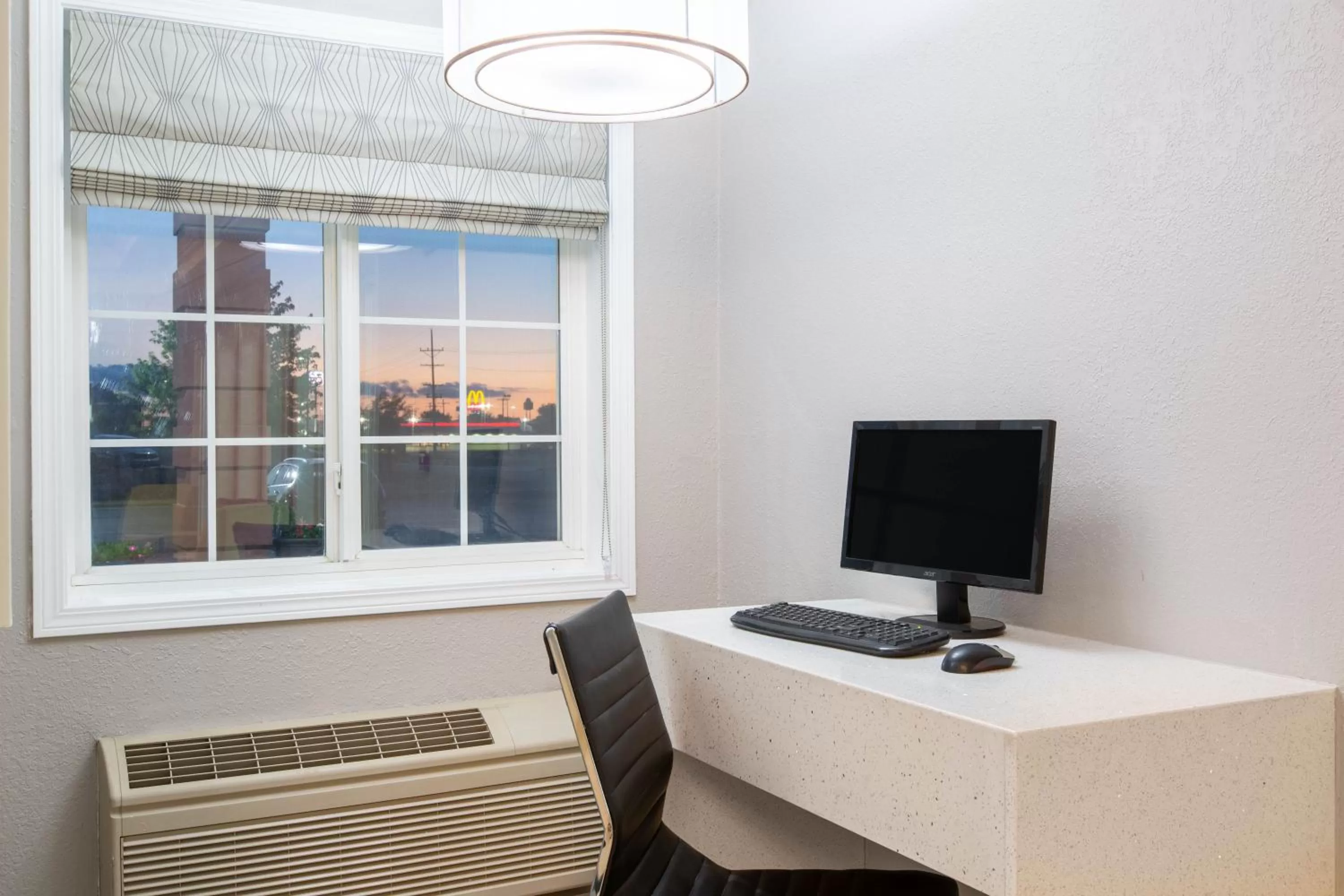 Business facilities in Super 8 by Wyndham Ottawa