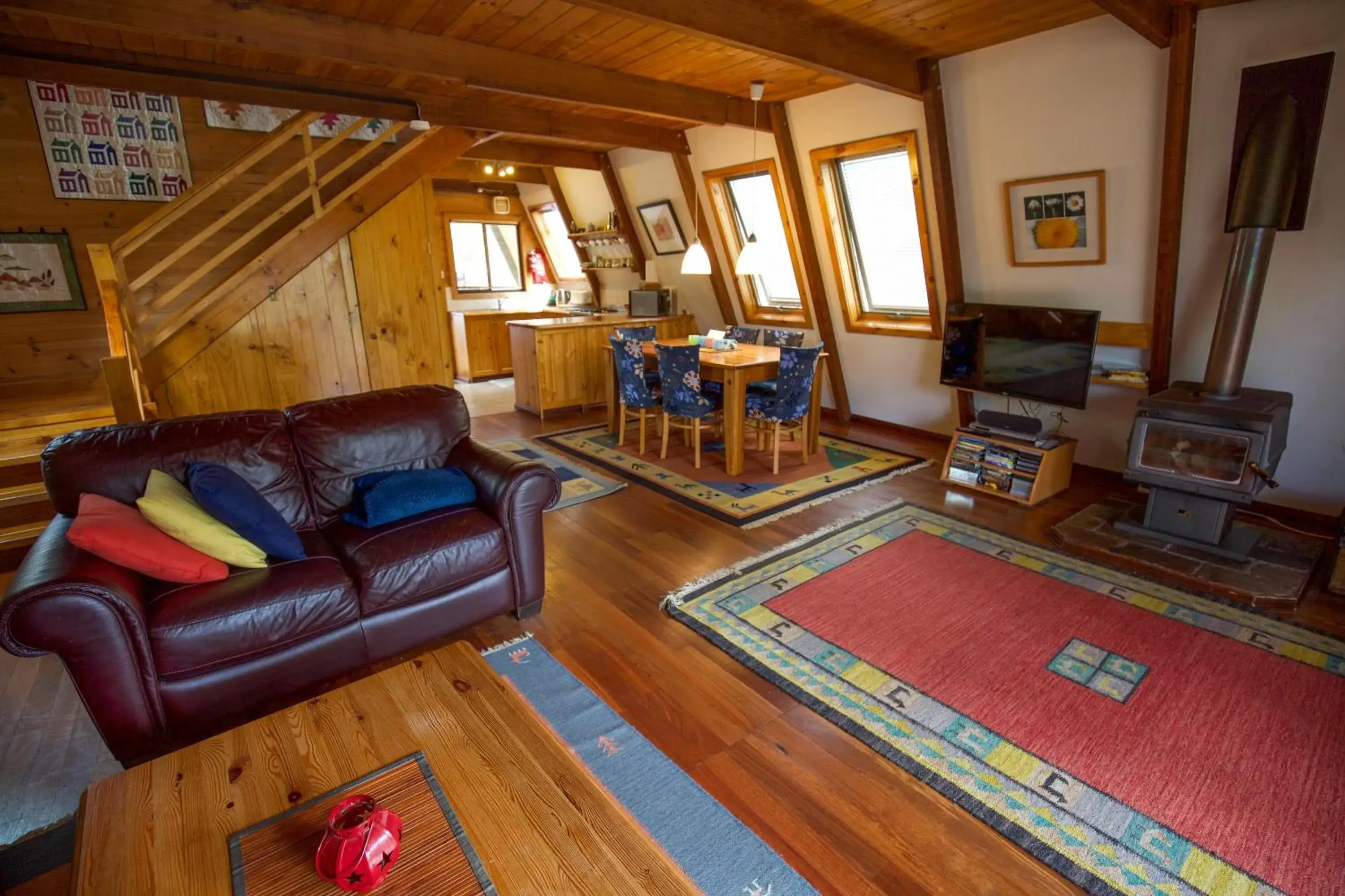 Seating Area in Green Leaves Cabin