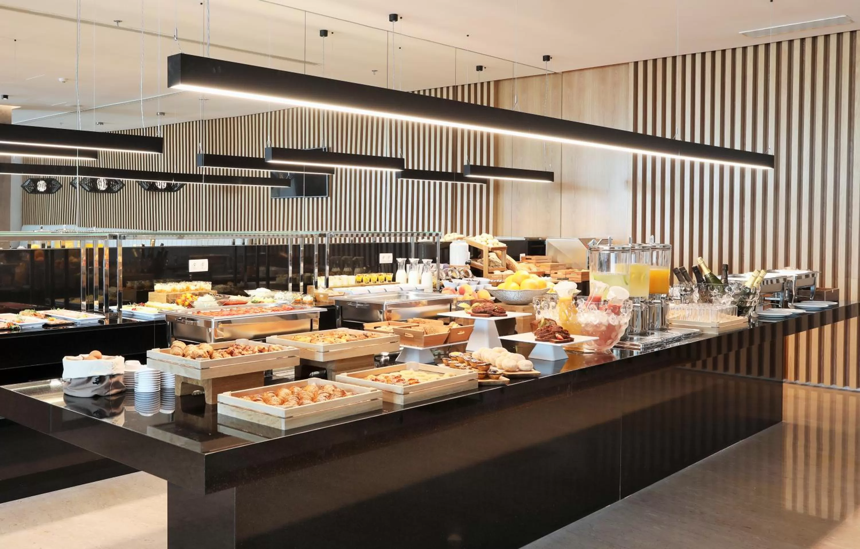 Restaurant/places to eat in Iberostar Selection Lisboa