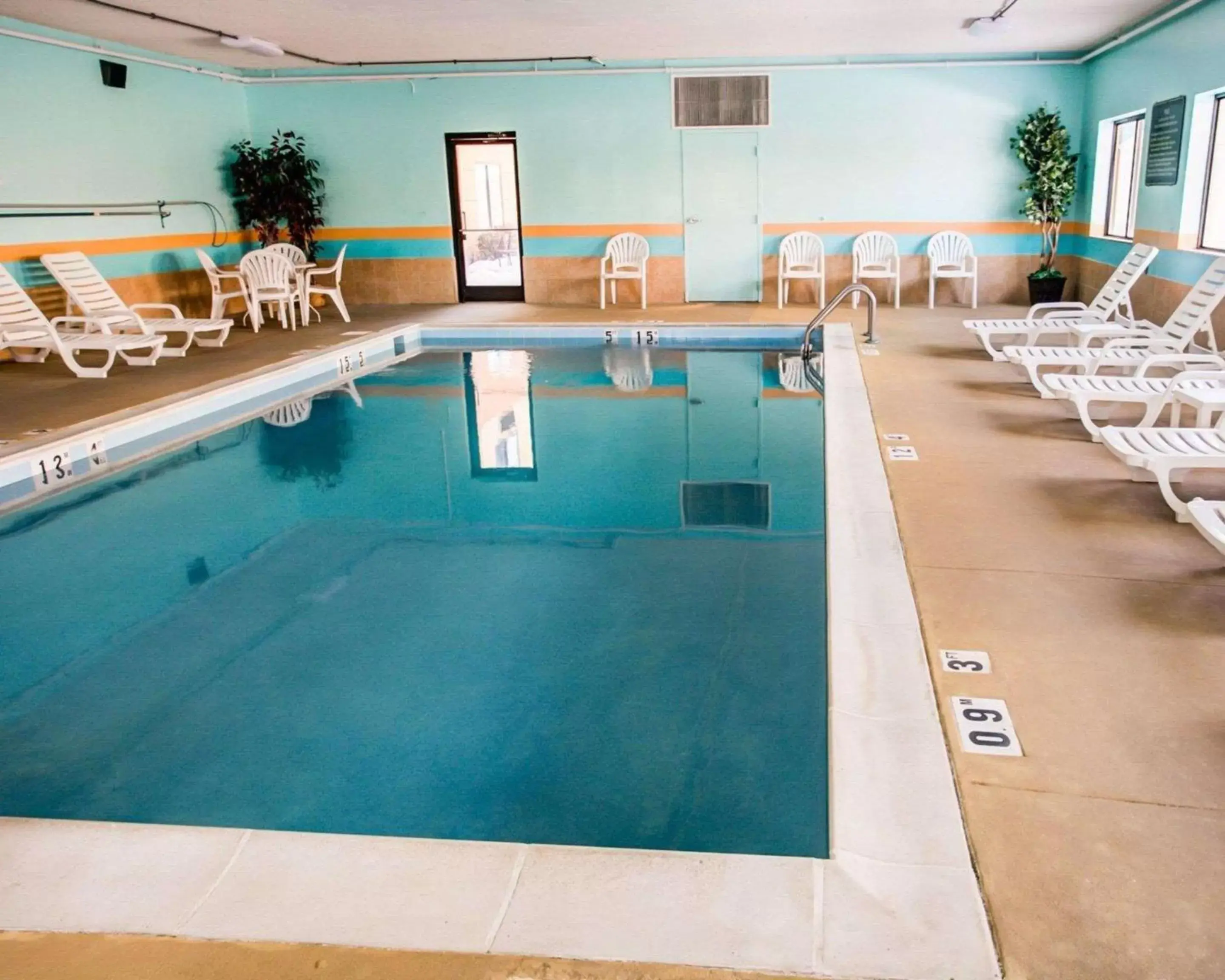On site, Swimming Pool in Comfort Suites Georgetown