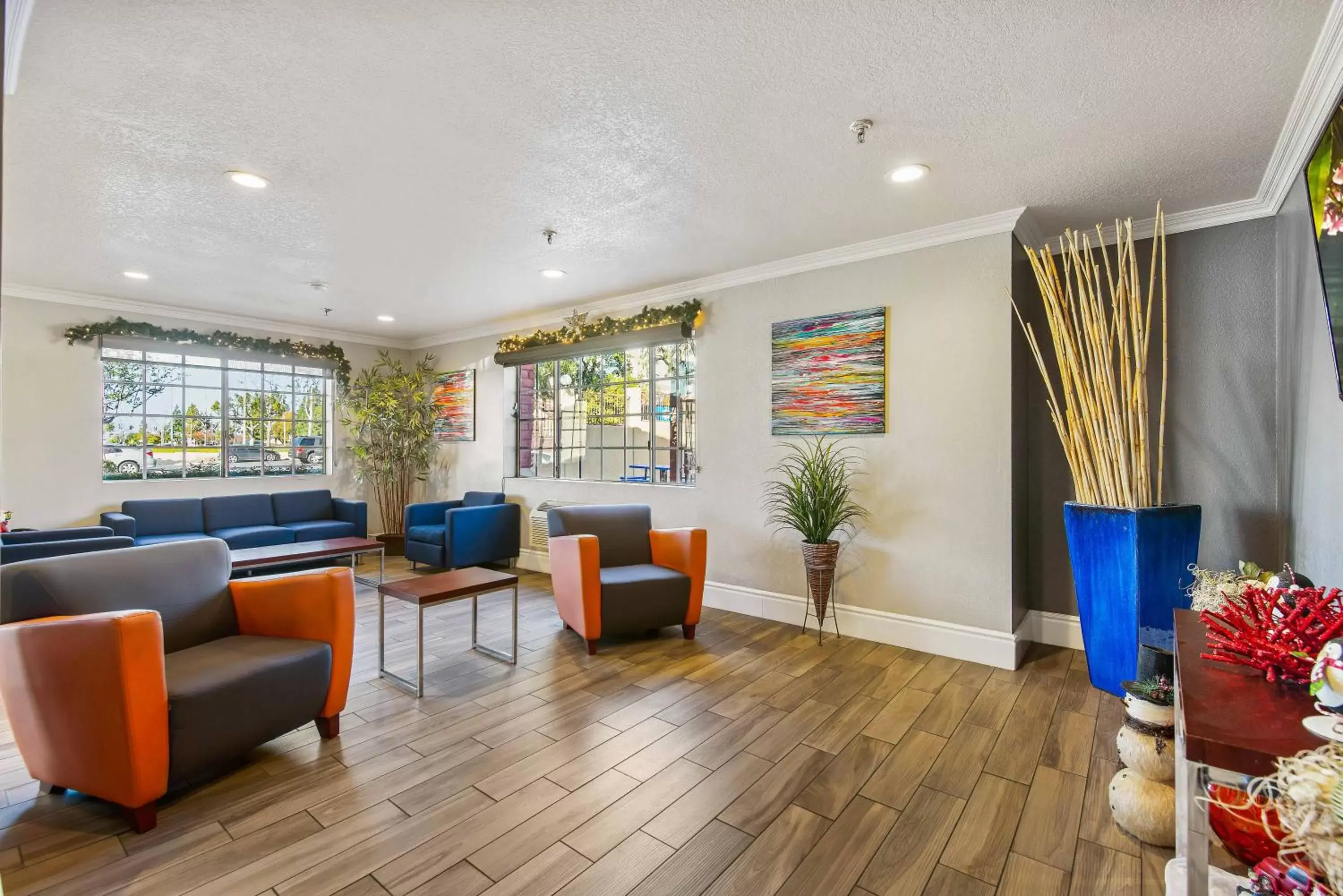 Lobby or reception, Seating Area in SureStay Hotel by Best Western Fontana