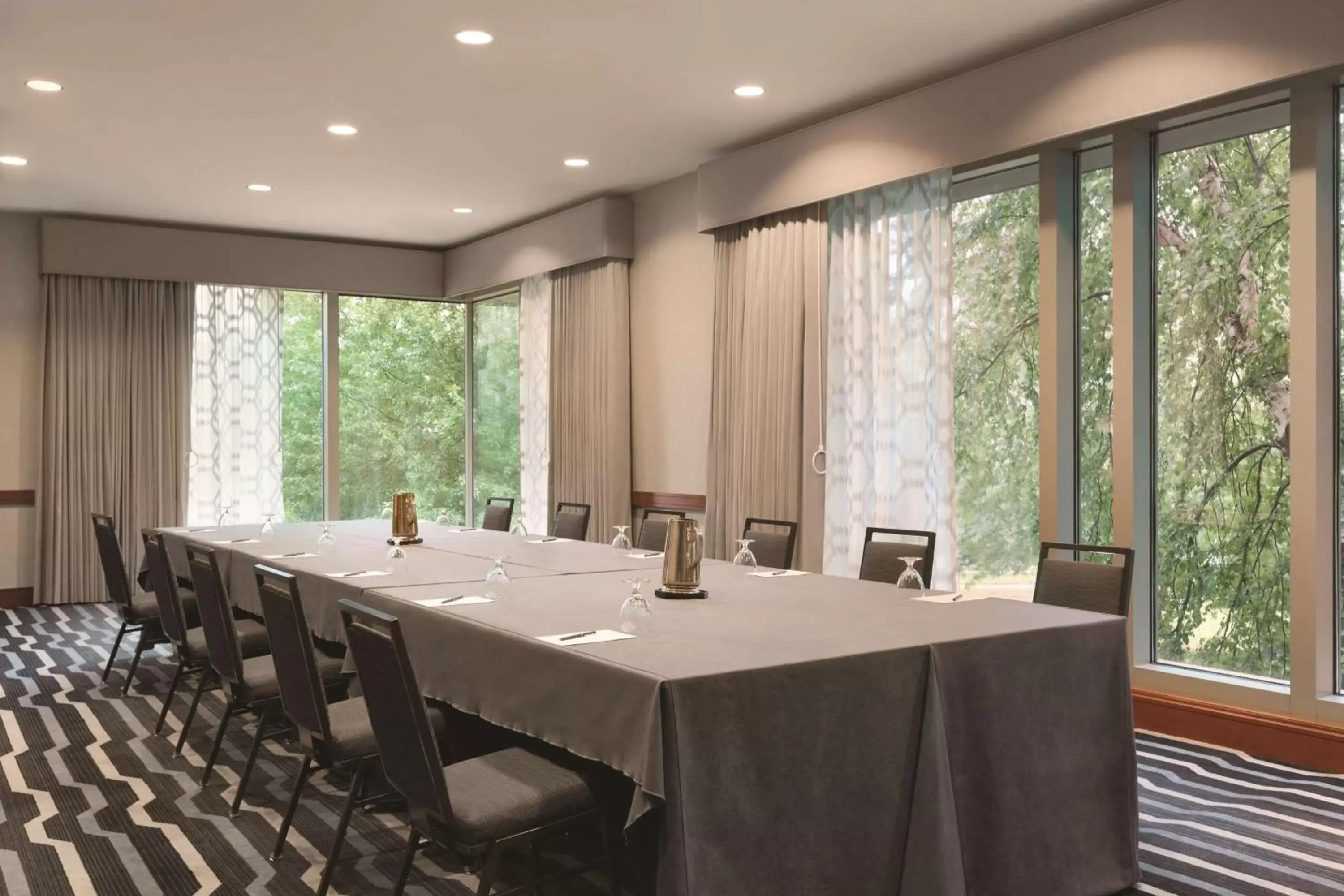 Meeting/conference room in Hilton Boston Logan Airport