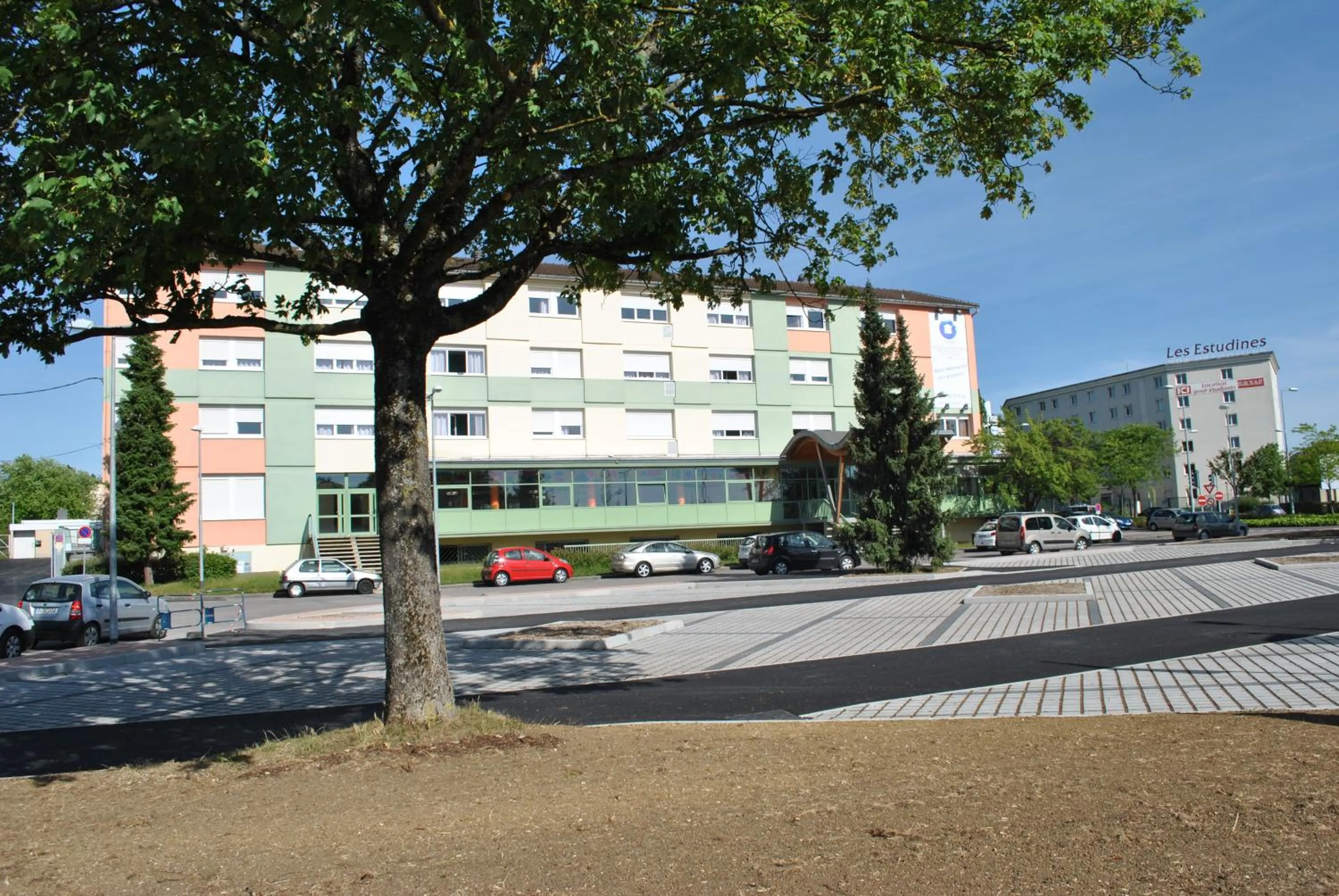 Property building in ETHIC ETAPES DIJON Accueil 24h24 et parking gratuit