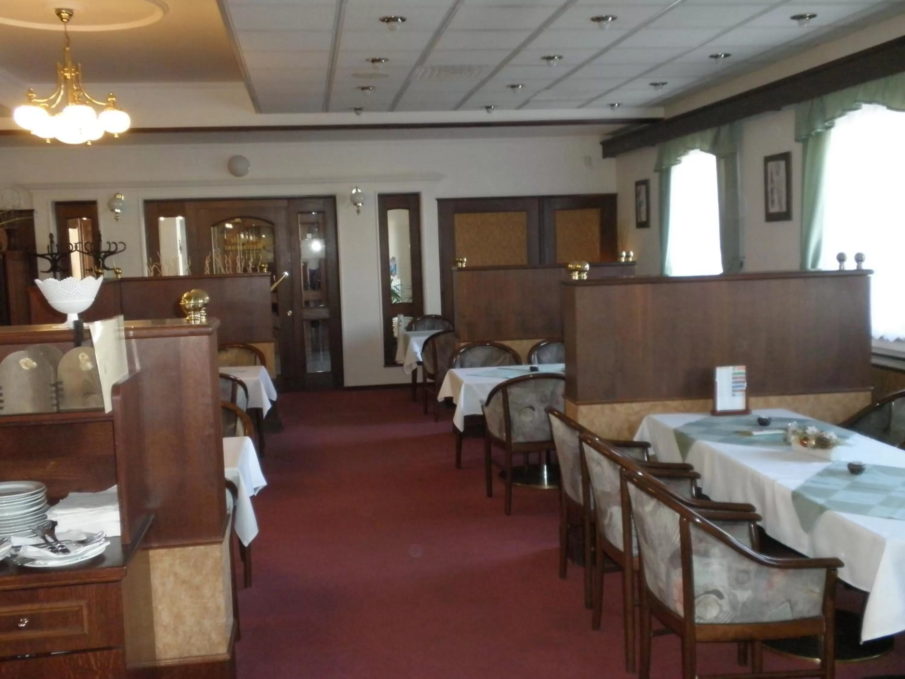 Restaurant/places to eat in Hotel Le Café