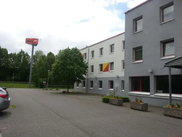 Property Building in Motel 24h Bremen