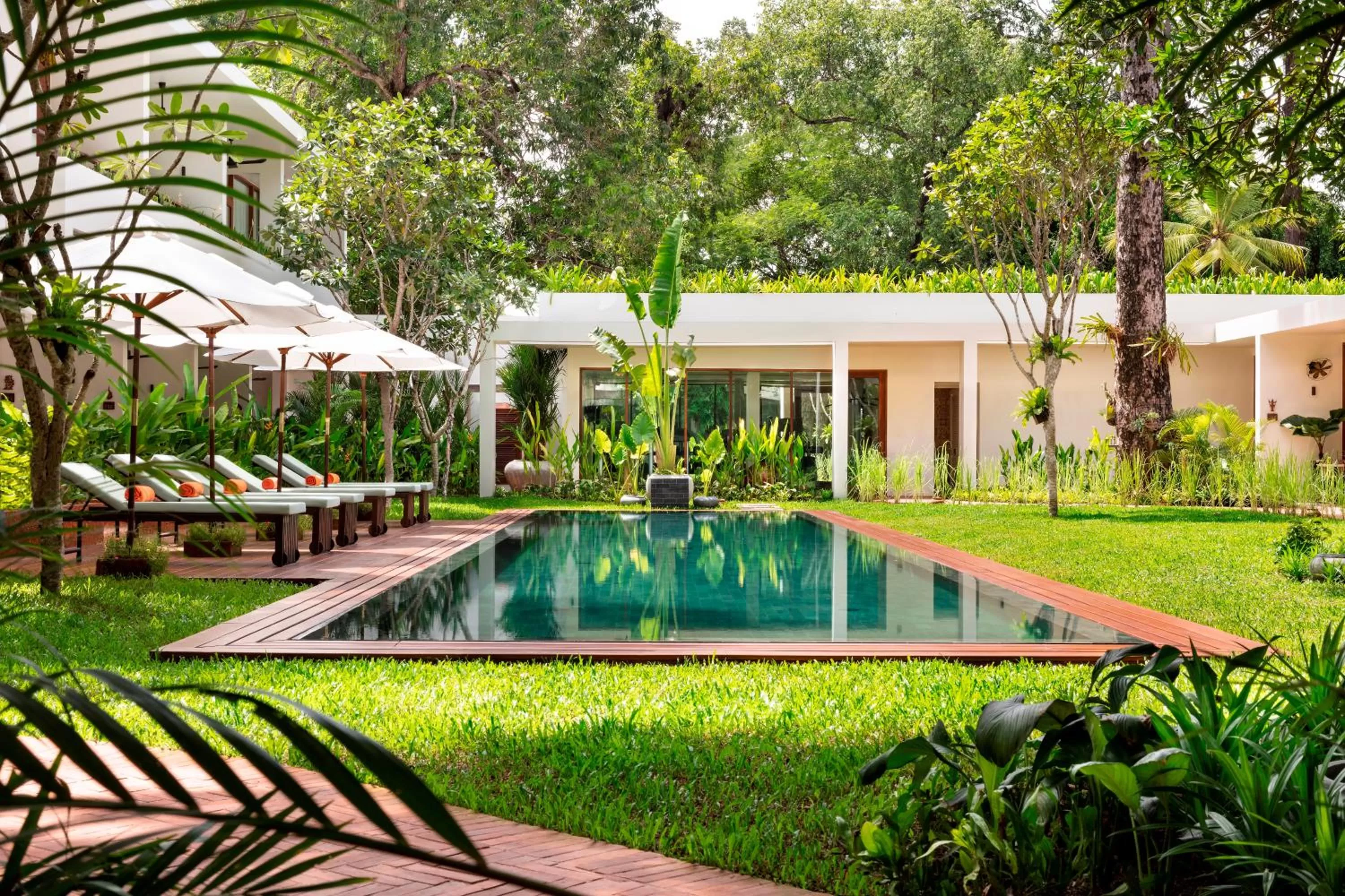 Swimming pool in FCC Angkor by Avani