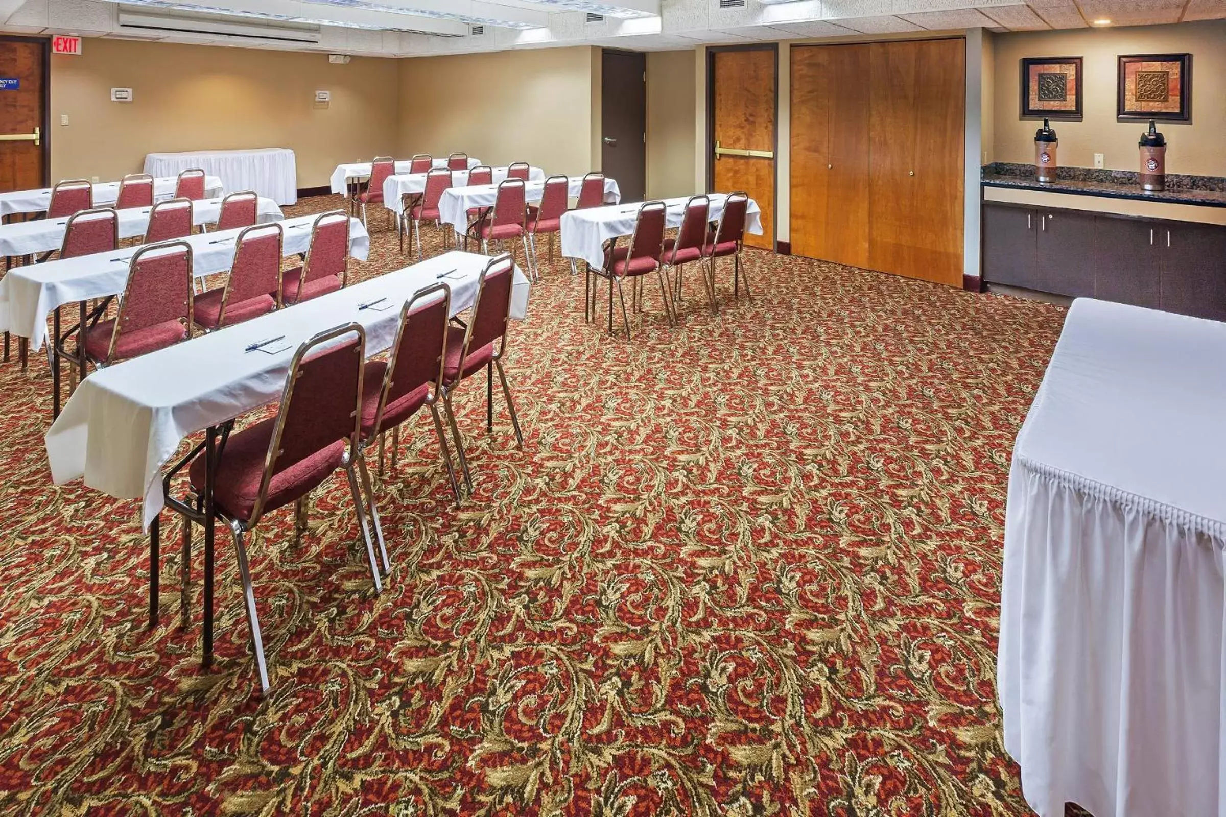 Banquet/Function facilities in AmericInn by Wyndham Omaha