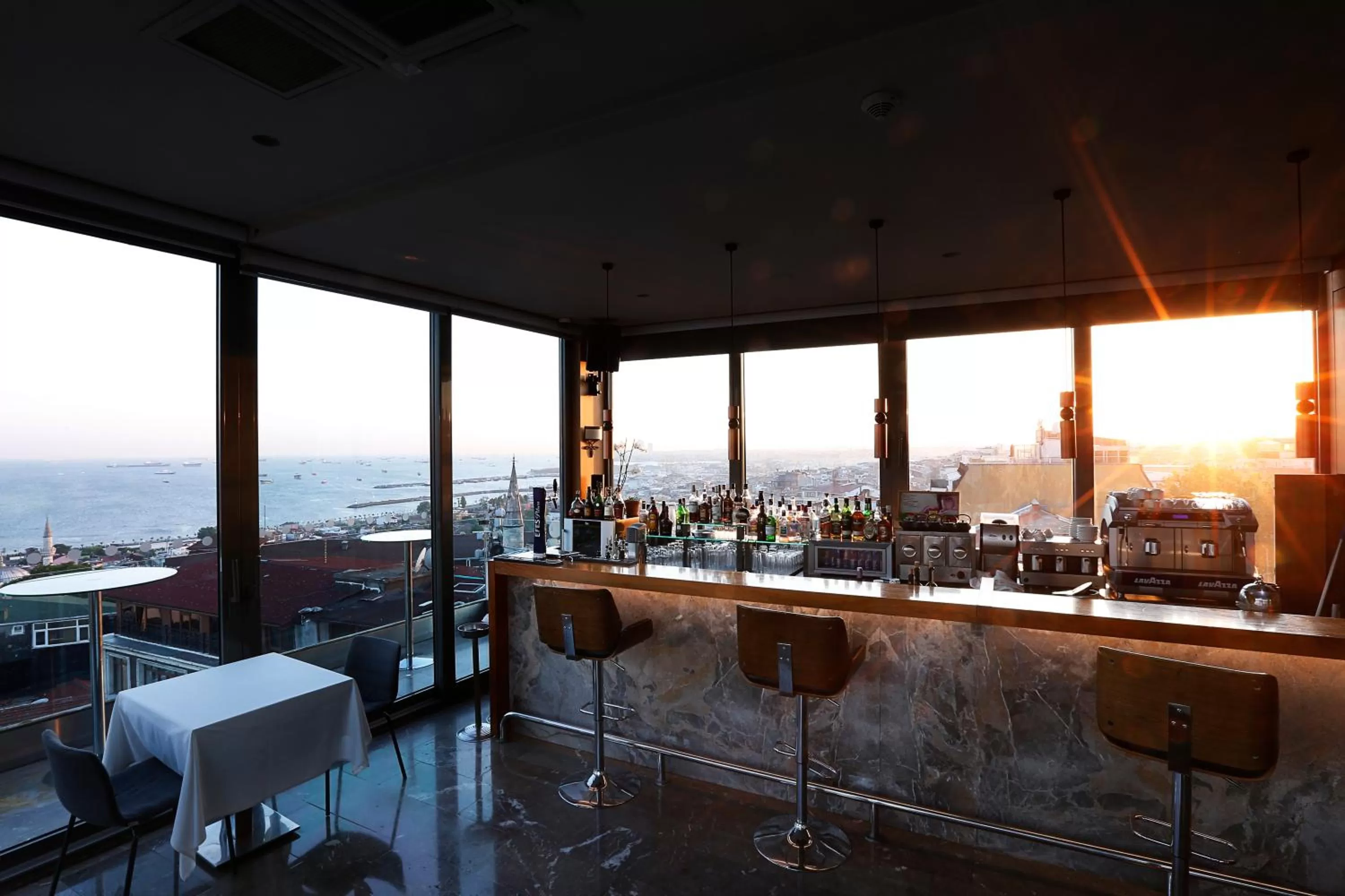 Drinks in Hotel Arcadia Blue Istanbul