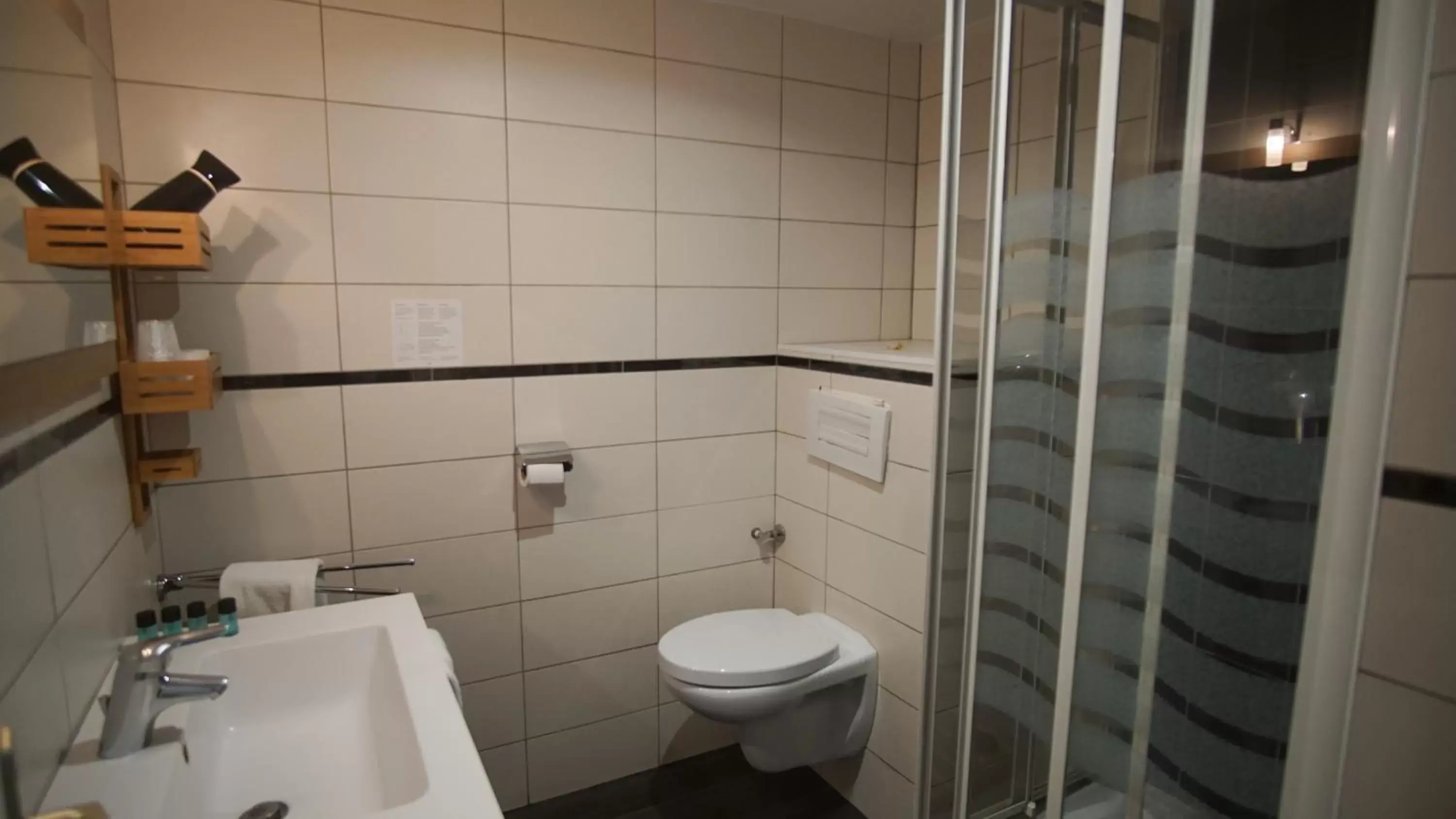 Bathroom in Hôtel Le Bellevue