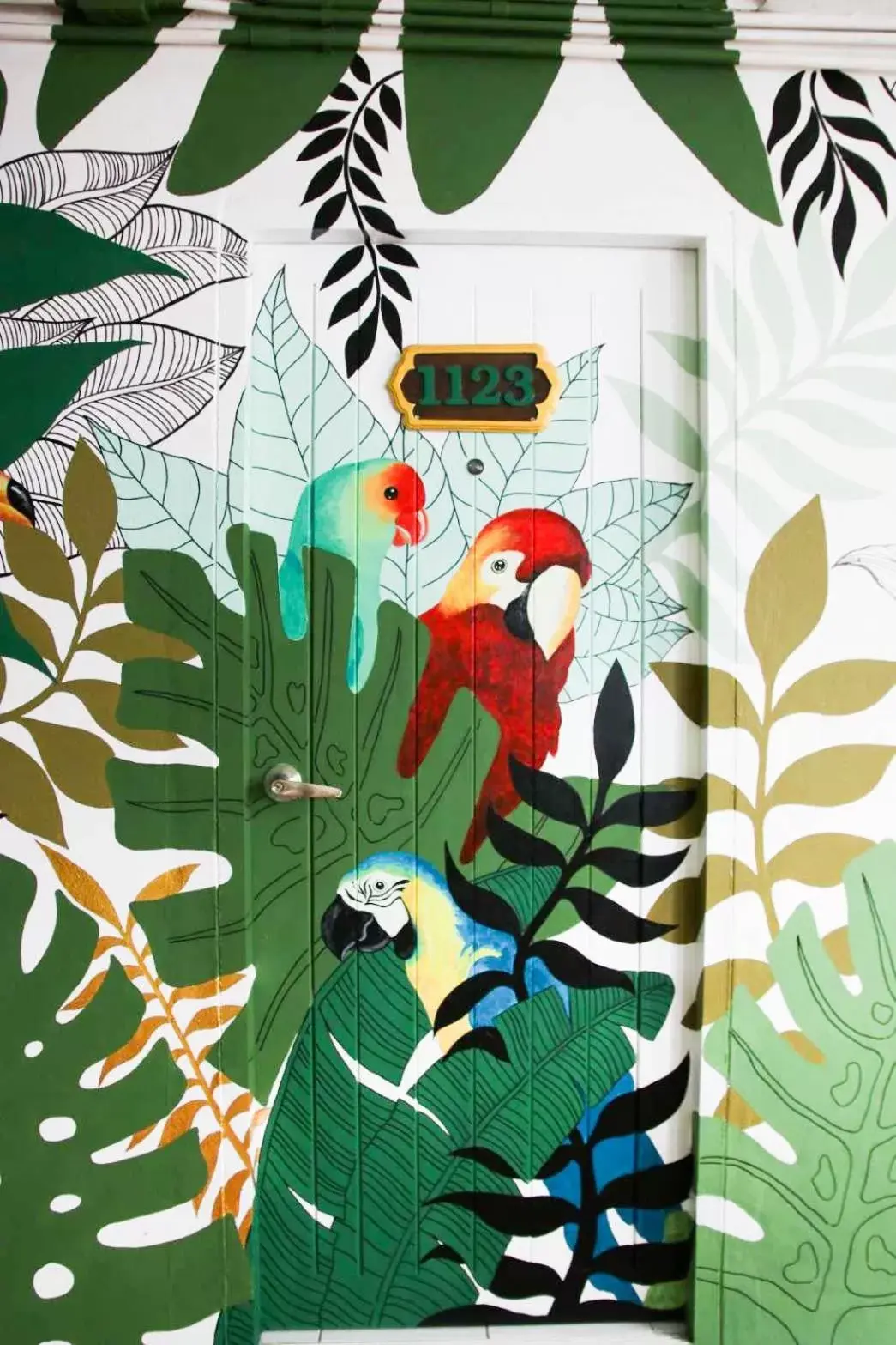 Property building in Vlodge House Property building in Vlodge House