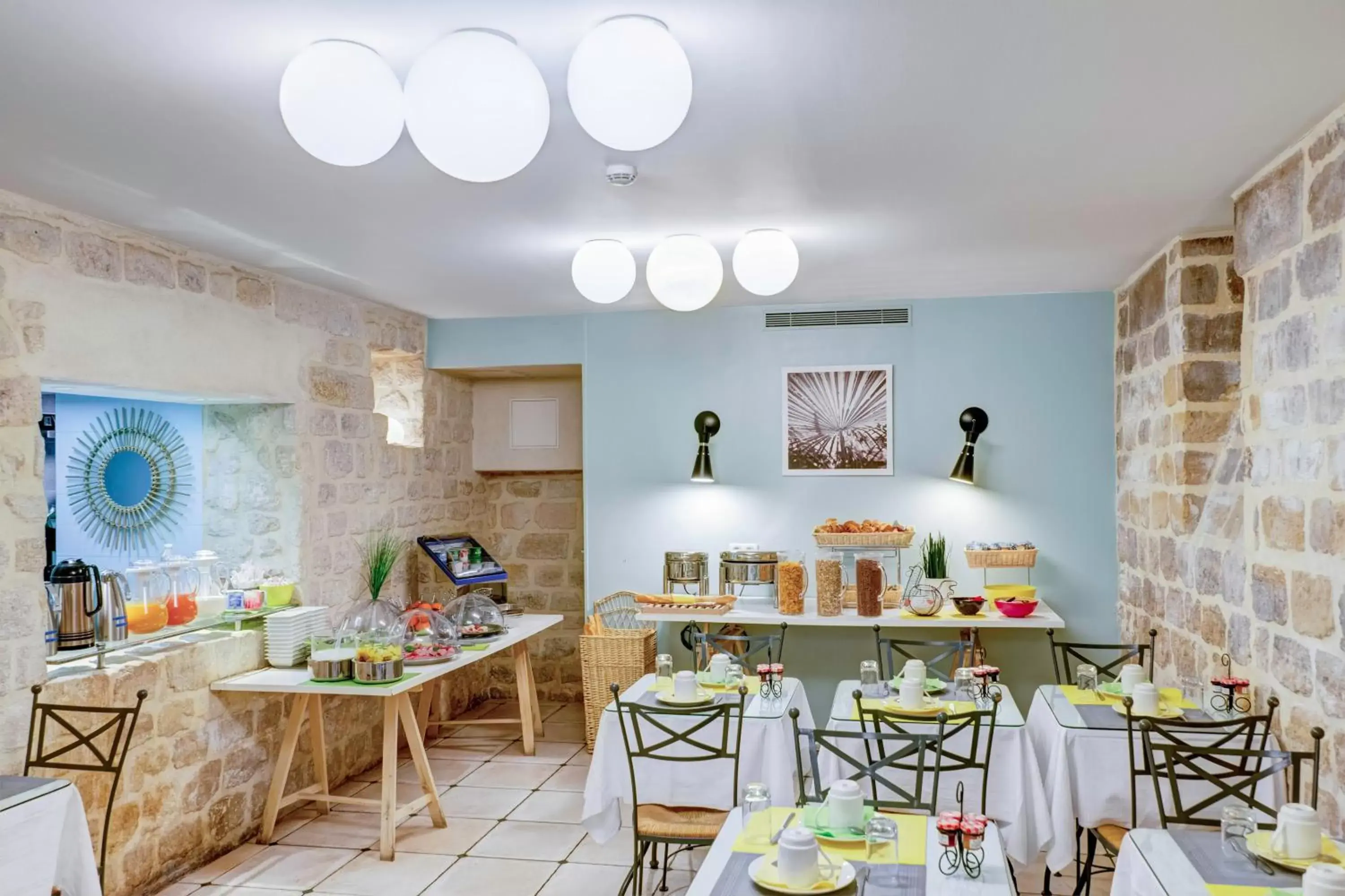 Restaurant/places to eat in Hotel Palm - Astotel Restaurant/places to eat in Hotel Palm - Astotel