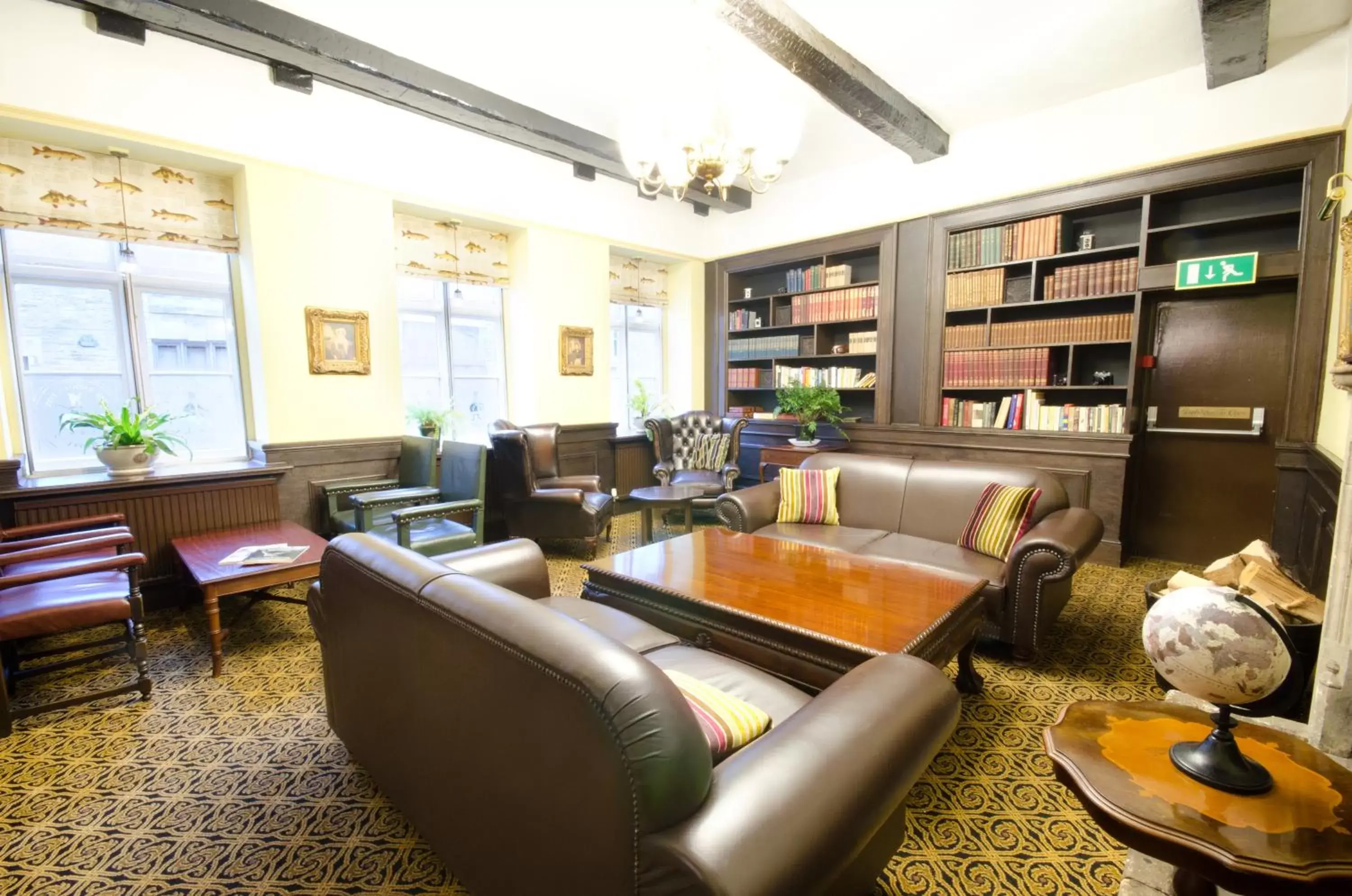 Library, Seating Area in The Snooty Fox
