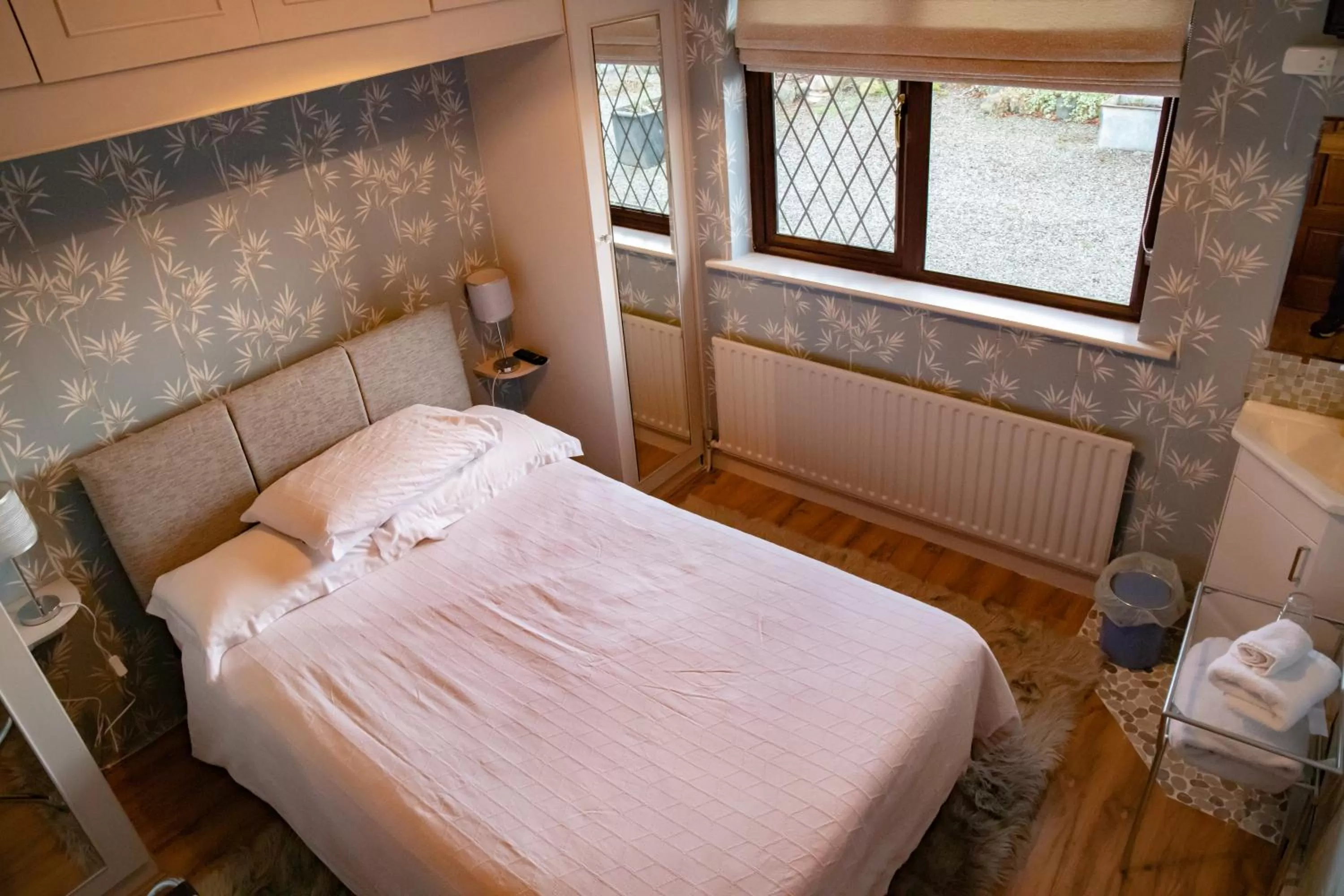 Bed in The Ring Farmhouse