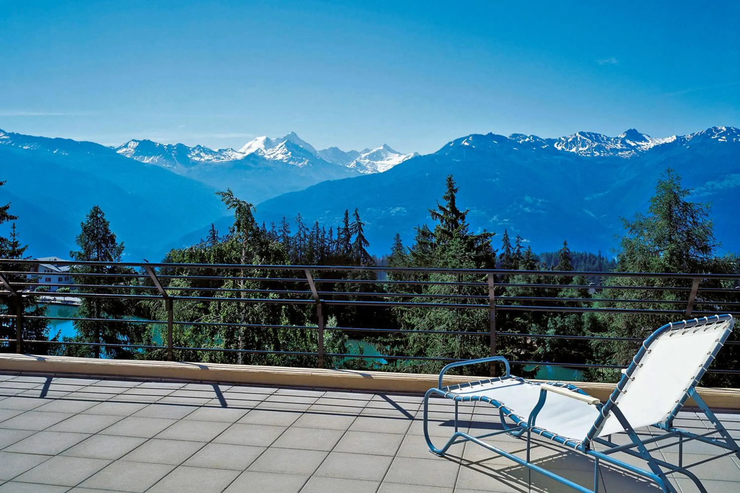 View (from property/room), Mountain View in Crans-Montana Youth Hostel
