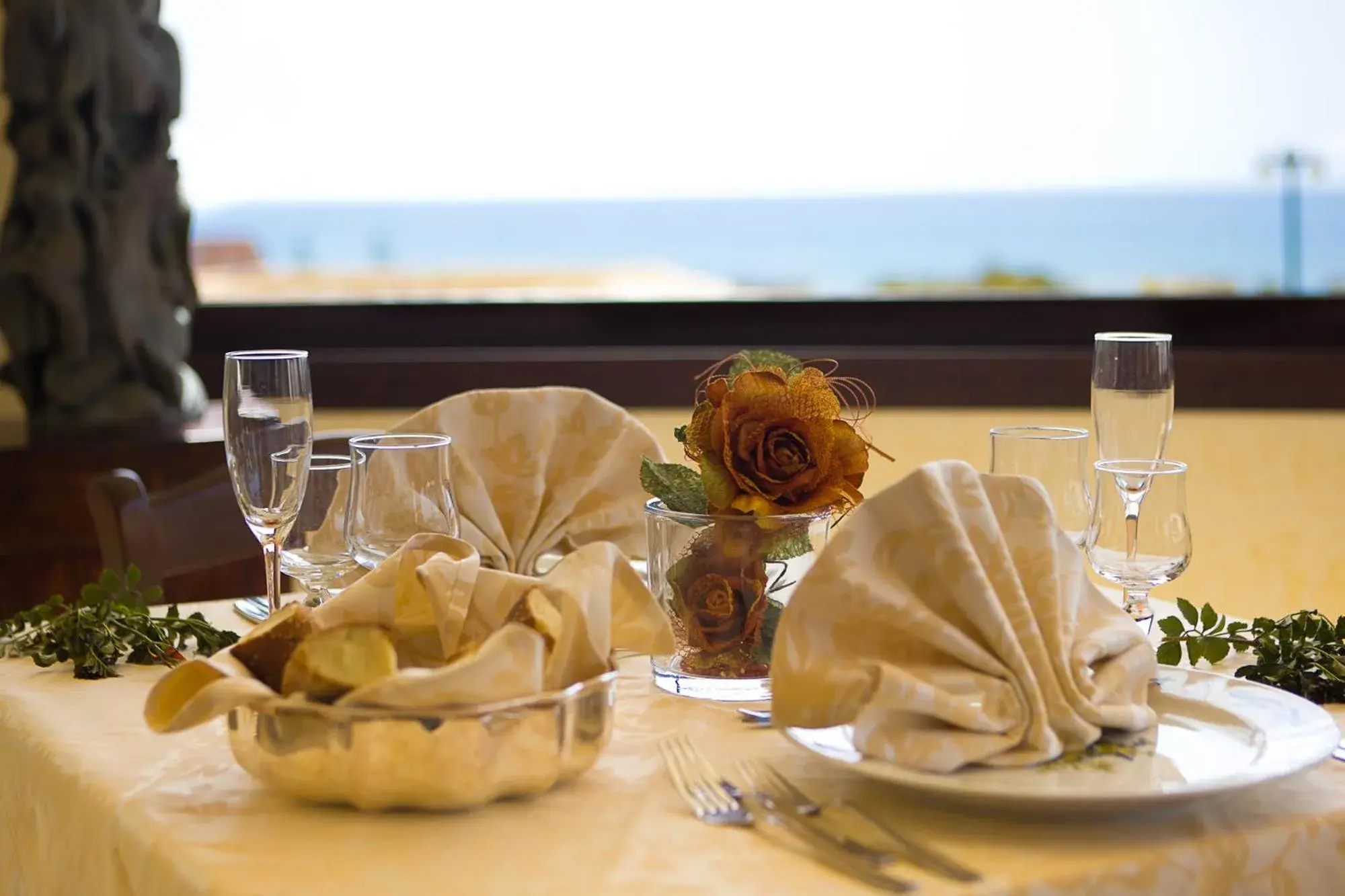 Restaurant/Places to Eat in Triscinamare Hotel Residence