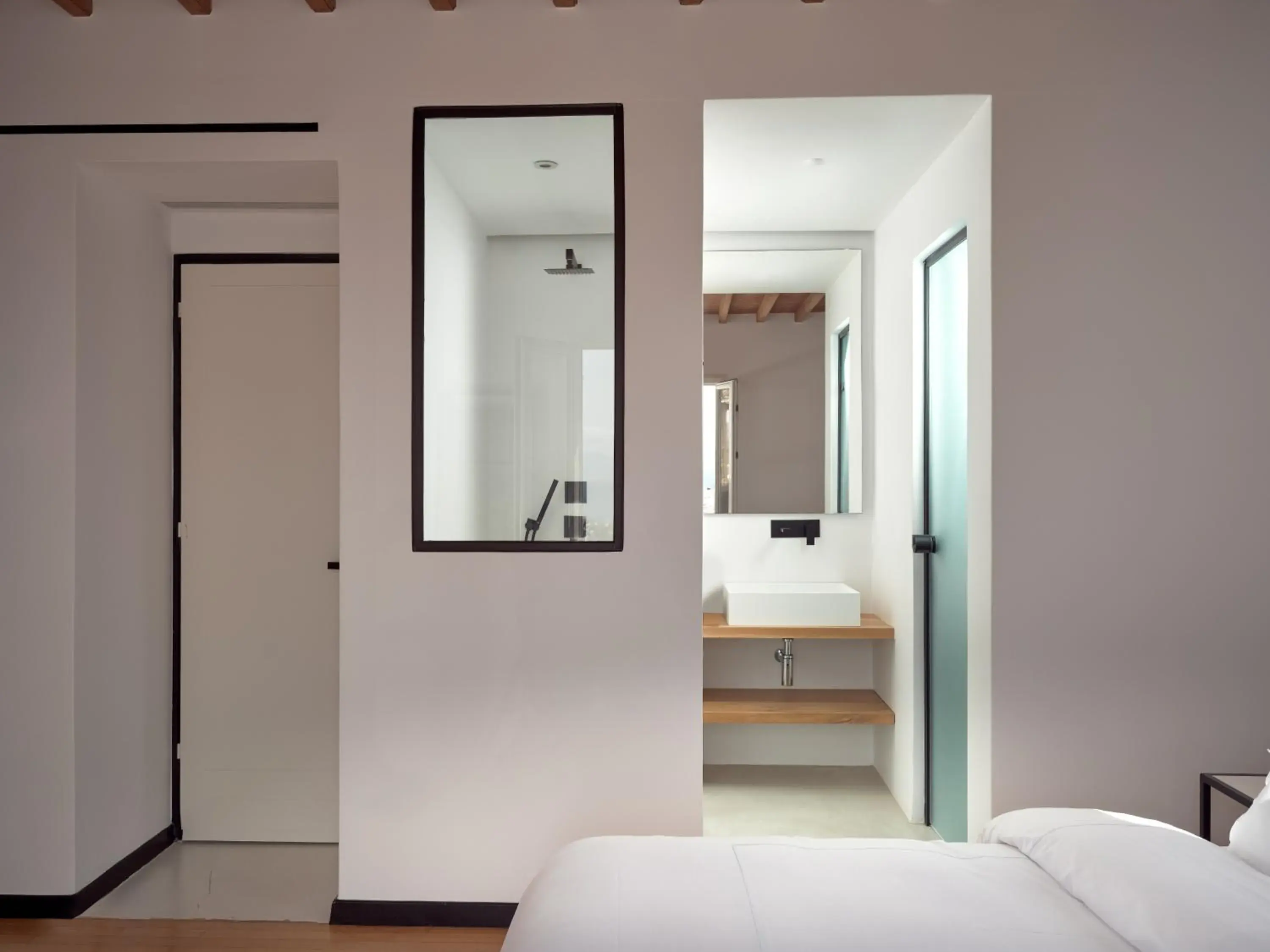 Bathroom, Bed in Belvedere Mykonos - Main Hotel