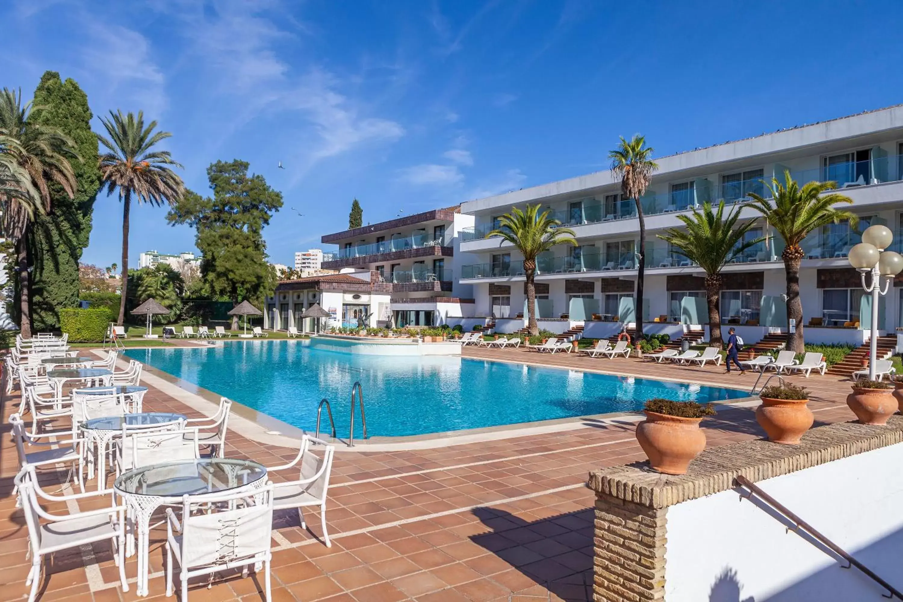 Swimming Pool in Hotel Jerez & Spa