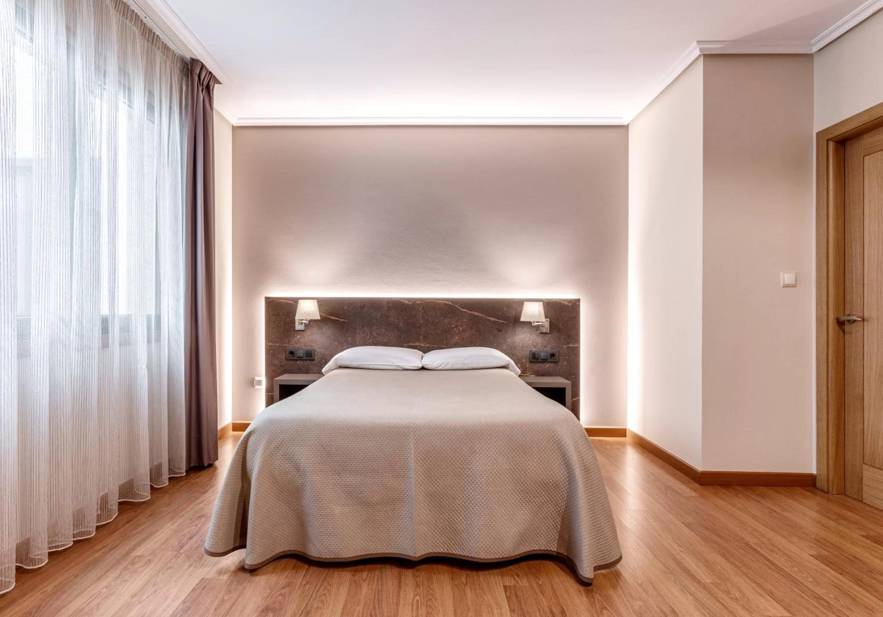 Photo of the whole room in Hotel Pensua Punta del Este