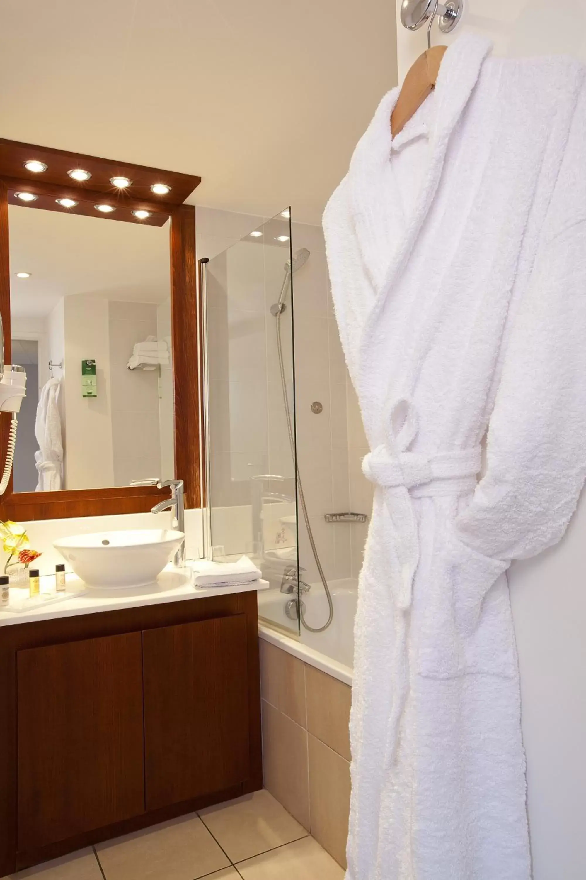 One-Bedroom Apartment (4 Adults) in Residhome Courbevoie La Défense One-Bedroom Apartment (4 Adults) in Residhome Courbevoie La Défense