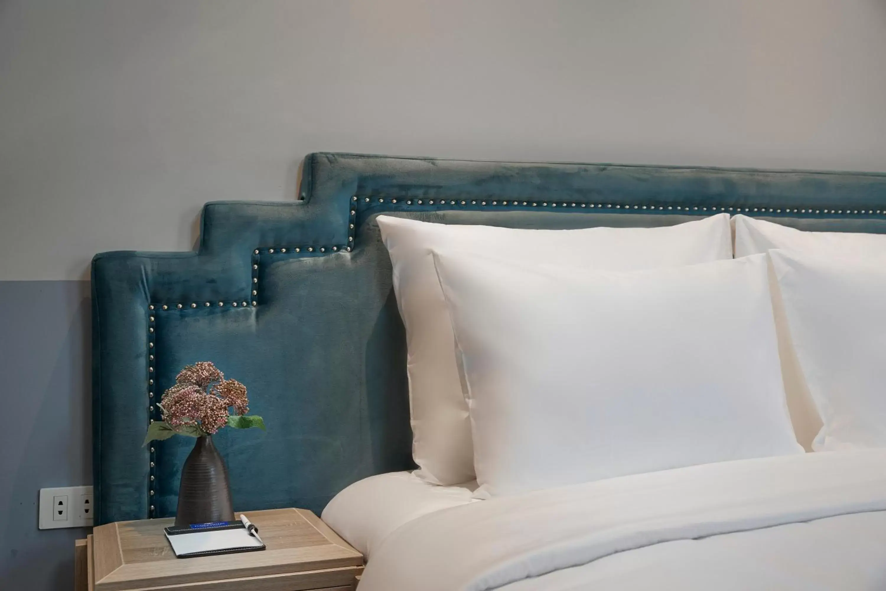 Bedroom, Bed in HANOI FLORA HOTEL Bedroom, Bed in HANOI FLORA HOTEL