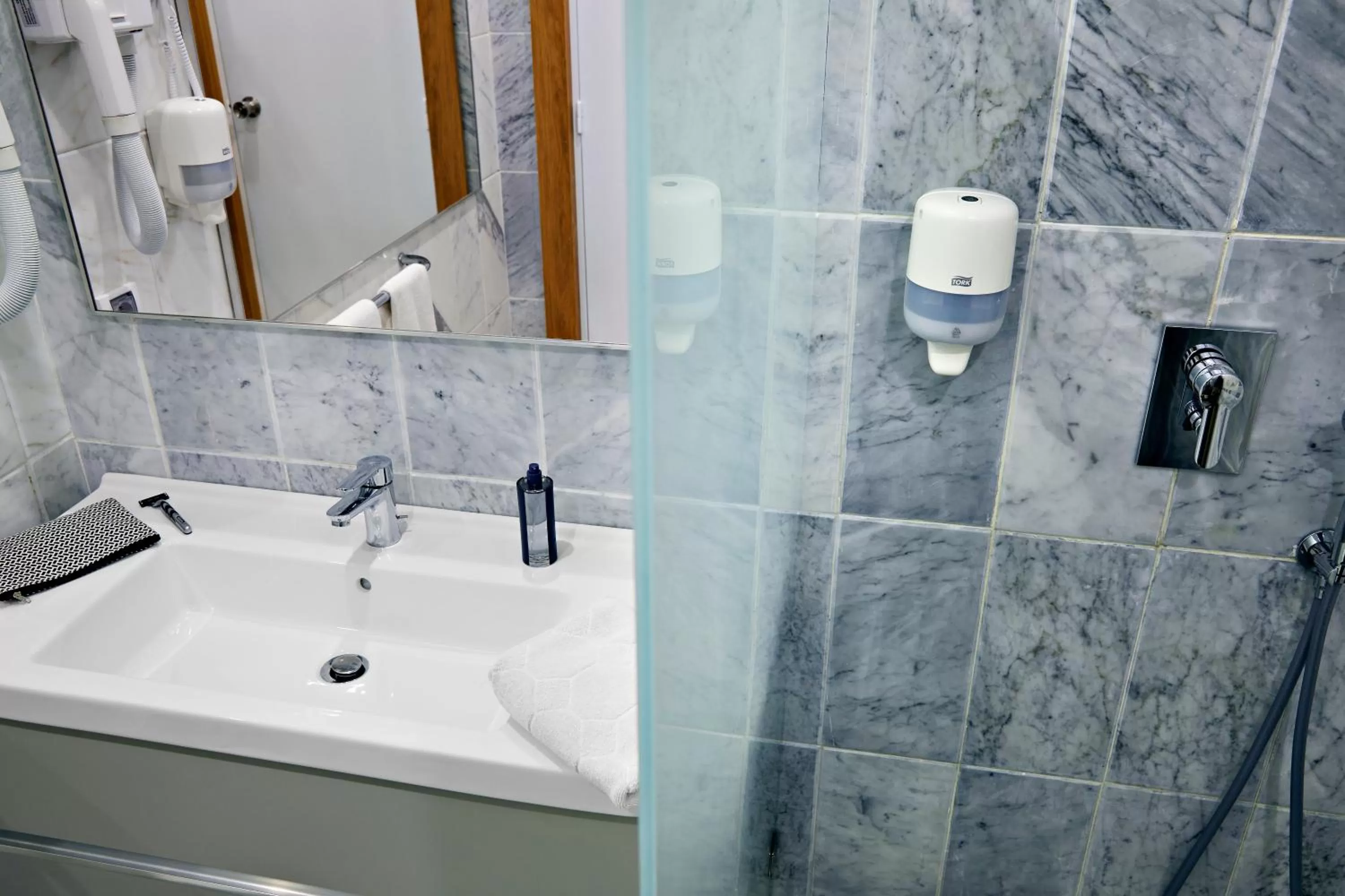 Shower in TUI MAGIC LIFE Africana