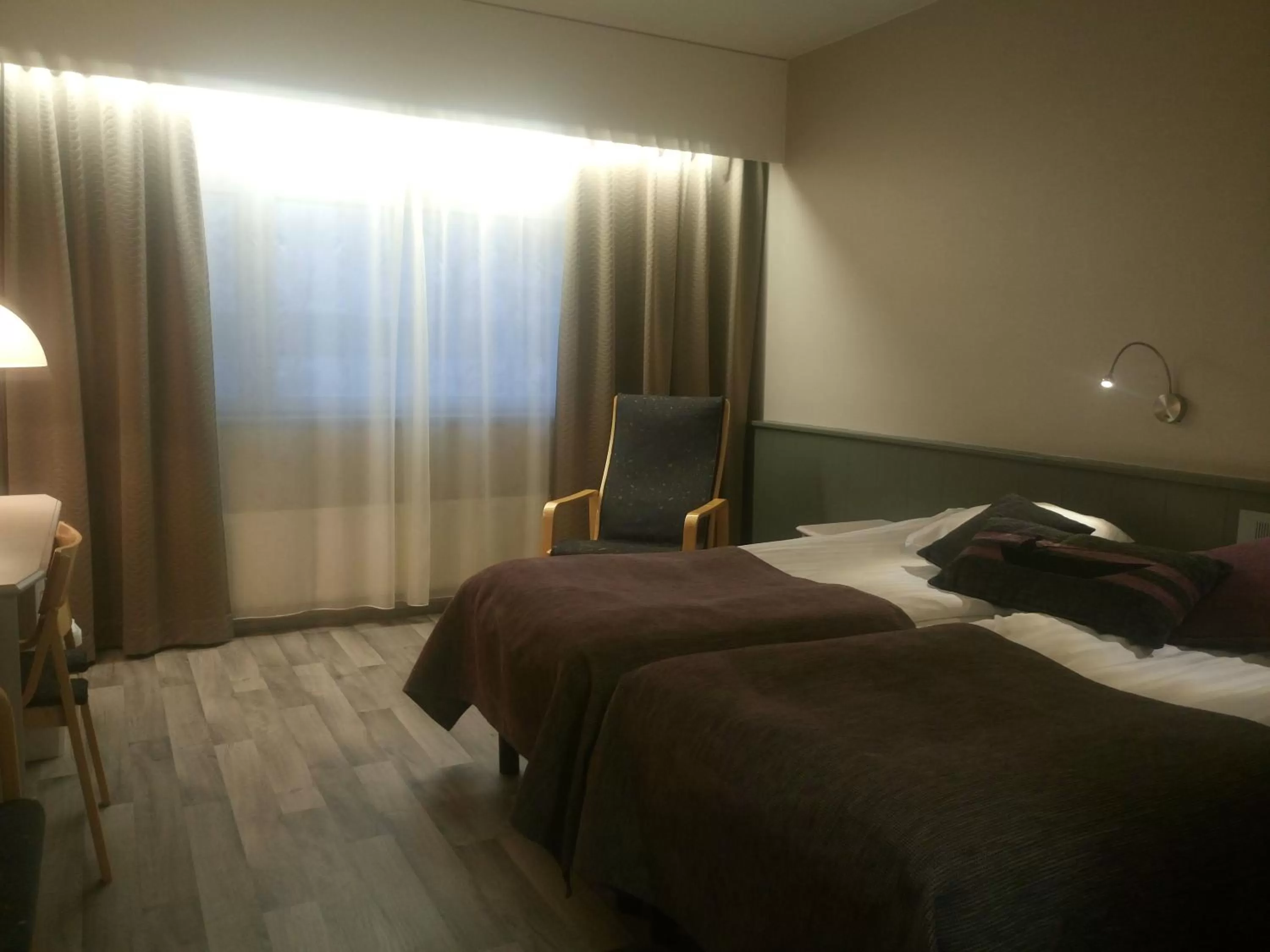 Photo of the whole room, Bed in Hotelli Kivitippu