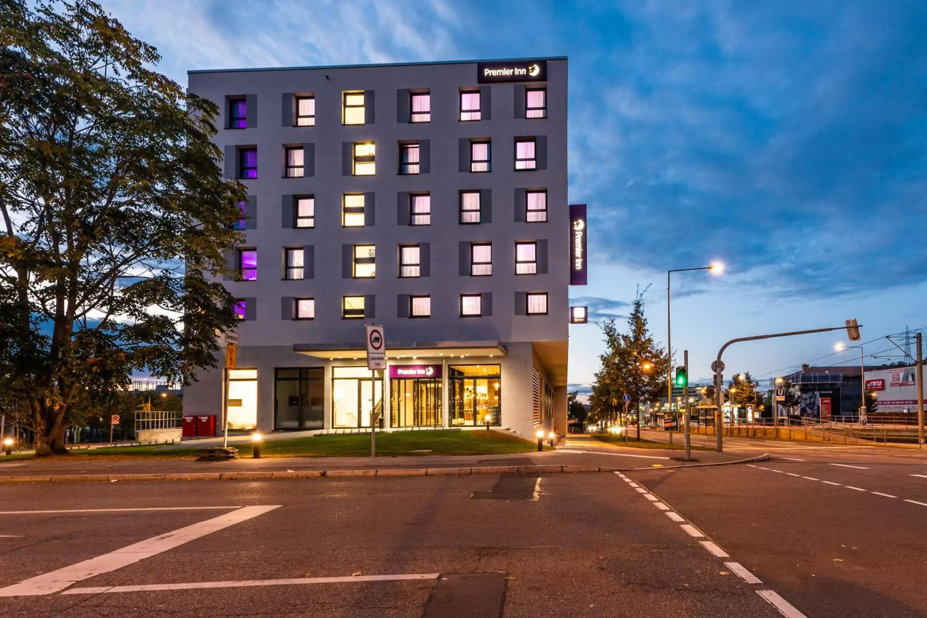 Property building in Premier Inn Stuttgart Feuerbach Property building in Premier Inn Stuttgart Feuerbach