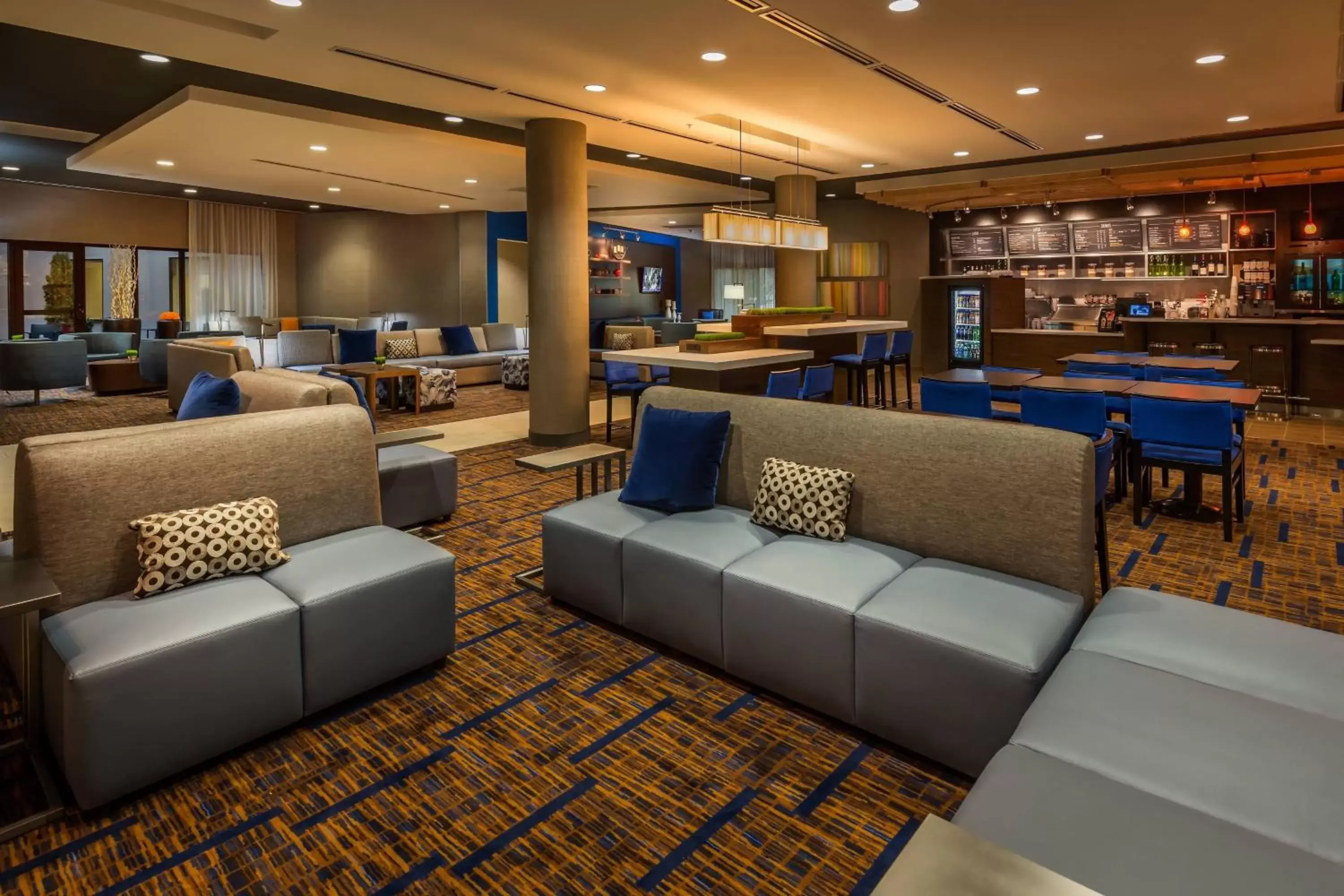 Lobby or reception, Lounge/Bar in Courtyard by Marriott Reno Downtown/Riverfront