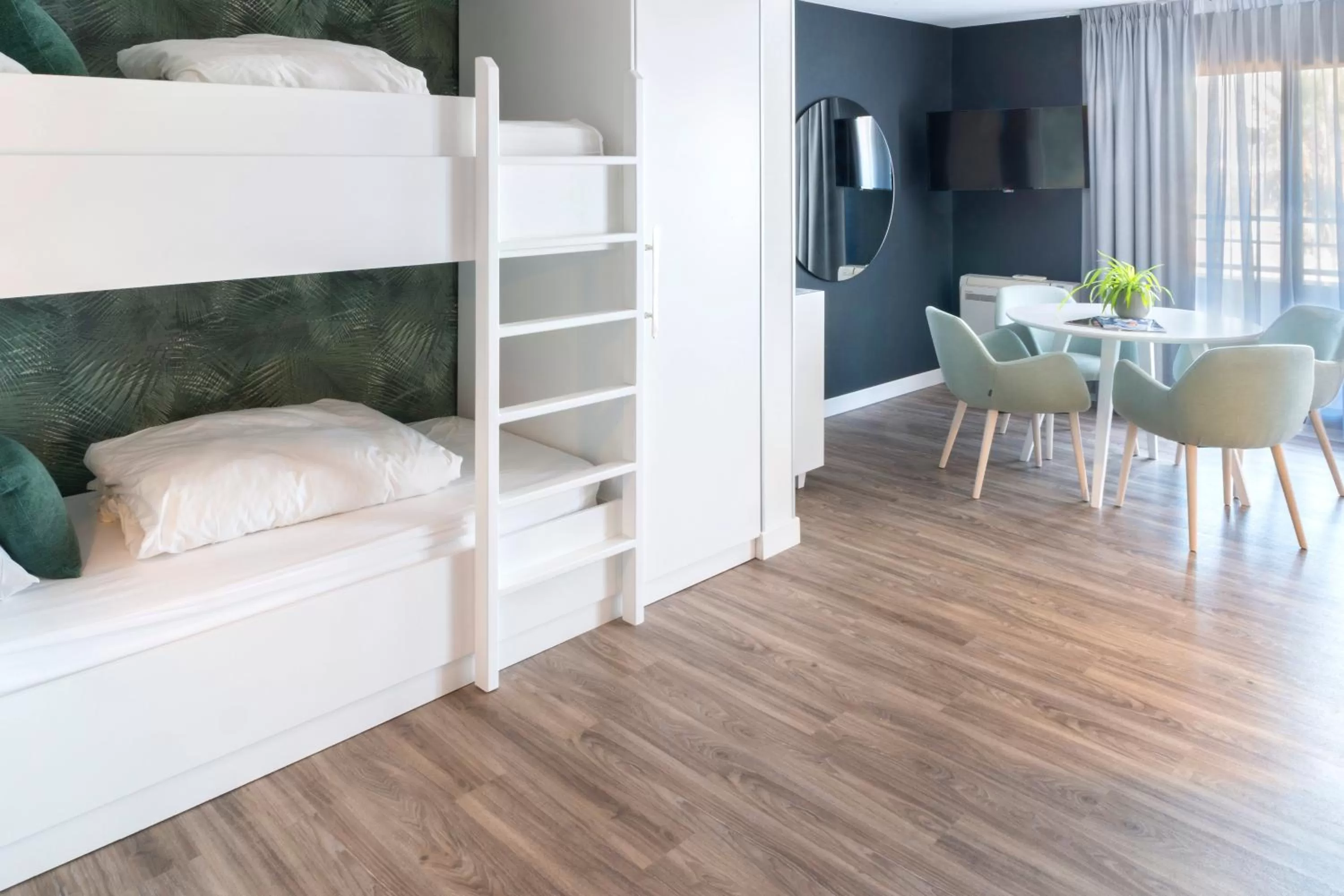 Bedroom, Bed in Van der Valk Hotel Saint-Aygulf