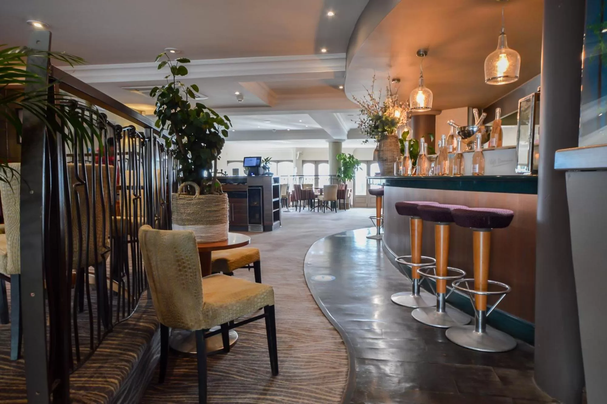 Dining area in Pebble Beach Seaview Restaurant & Rooms