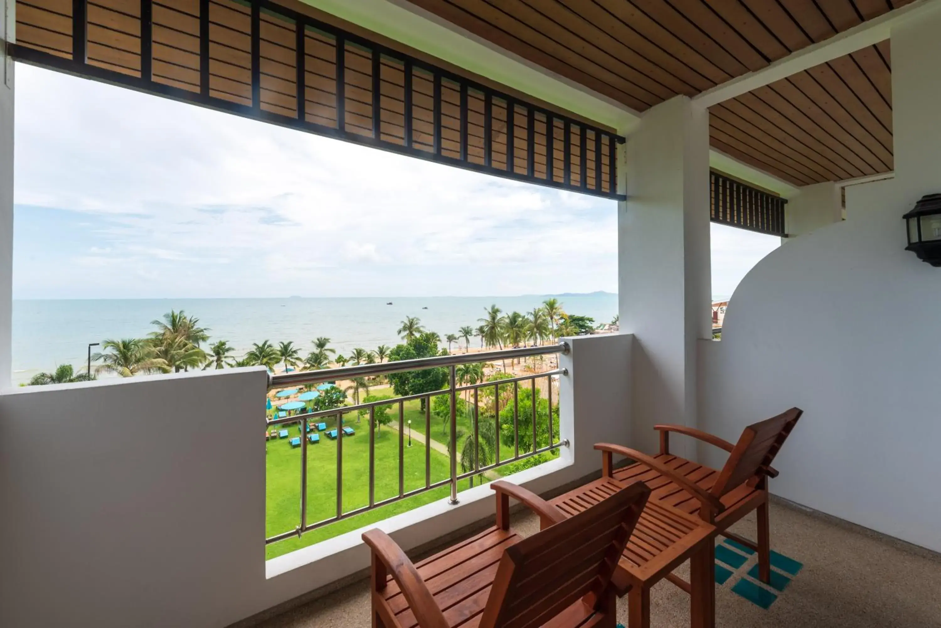 Balcony/Terrace in Pinnacle Grand Jomtien Resort and Beach Club - SHA Extra Plus