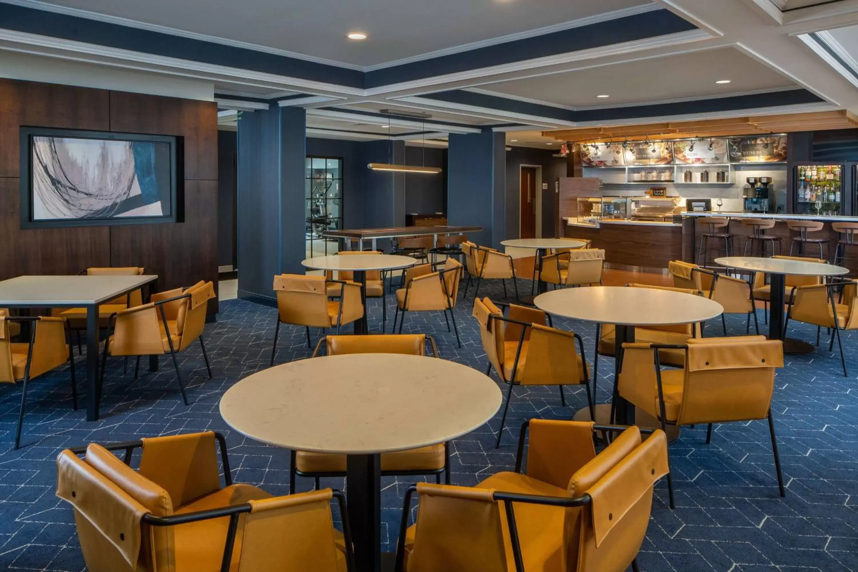 Restaurant/places to eat, Lounge/Bar in Courtyard by Marriott Covington / Mandeville