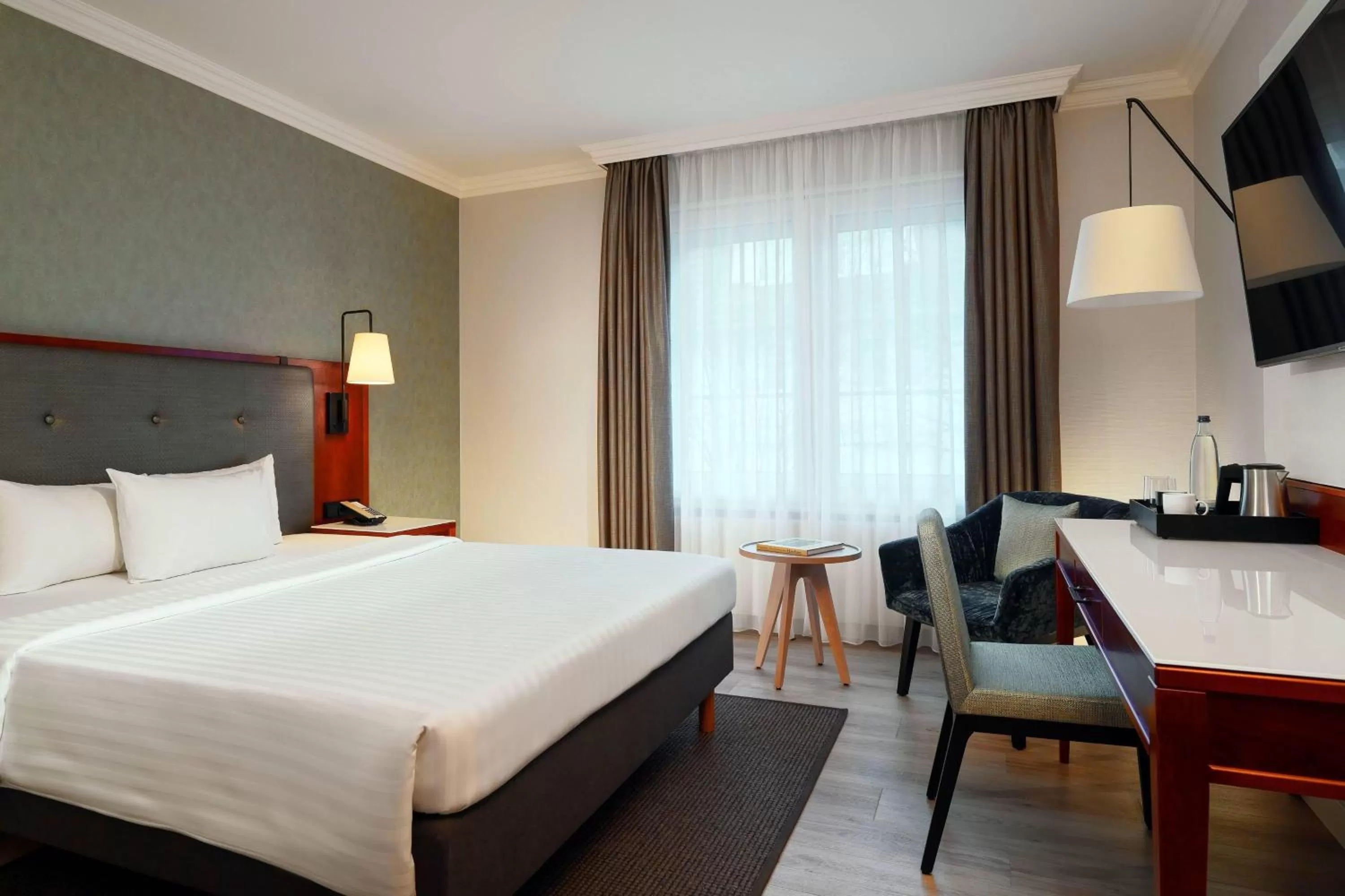Courtyard Room, Guest room, 1 Queen in Courtyard by Marriott Hamburg Airport