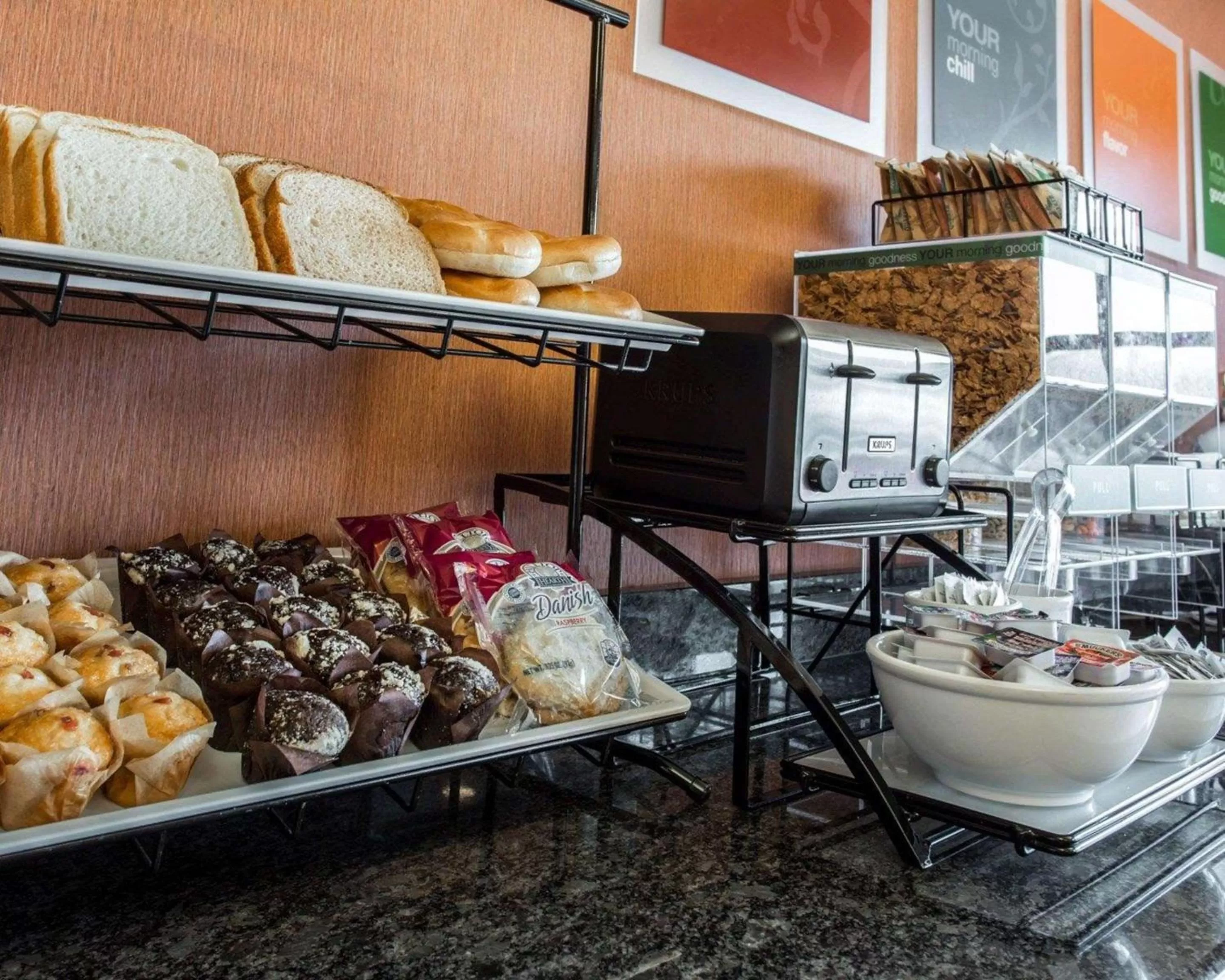 Restaurant/places to eat in Comfort Inn & Suites Lumberton Central I-95