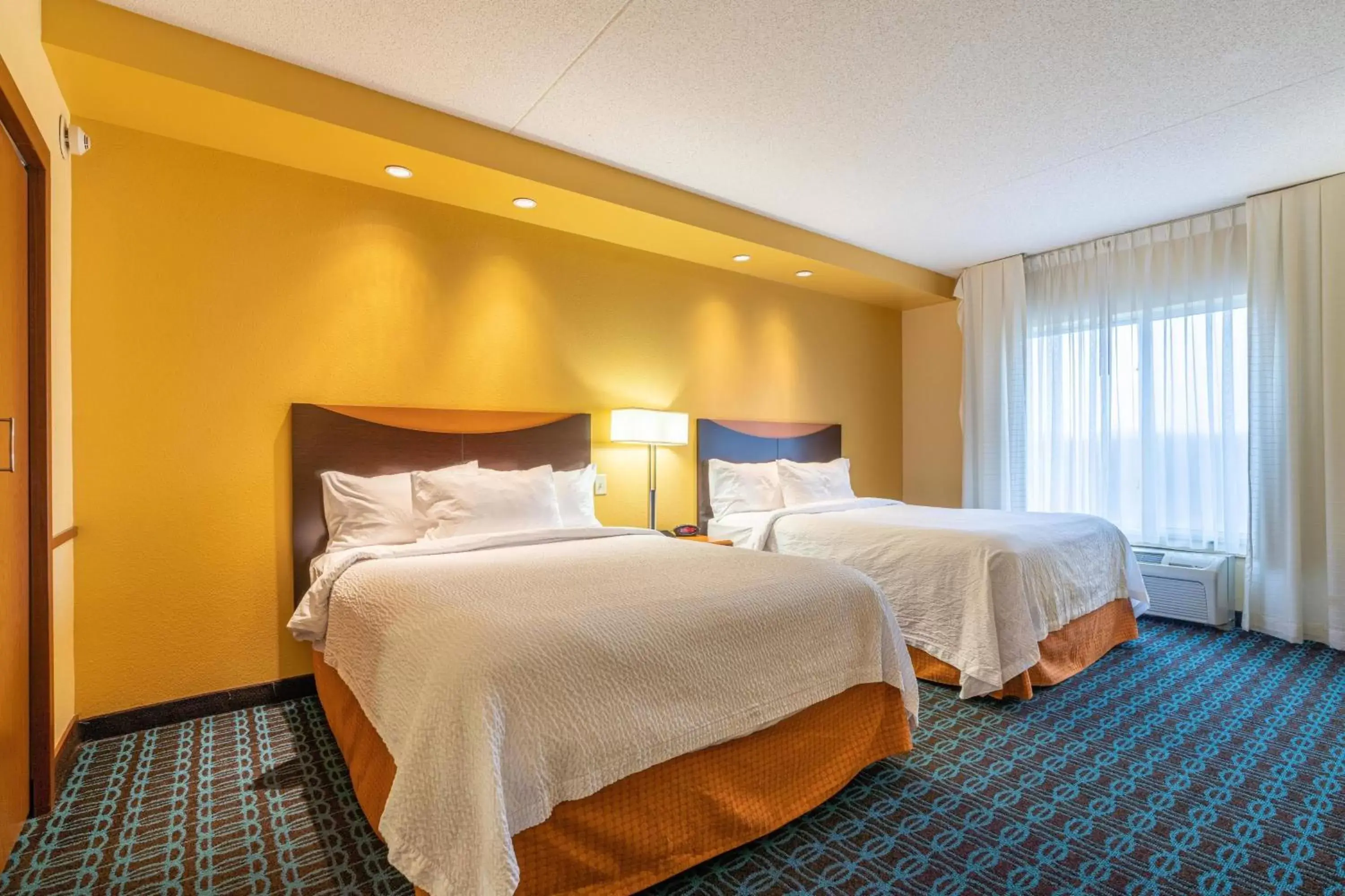 Photo of the whole room, Bed in Fairfield Inn & Suites Carlisle